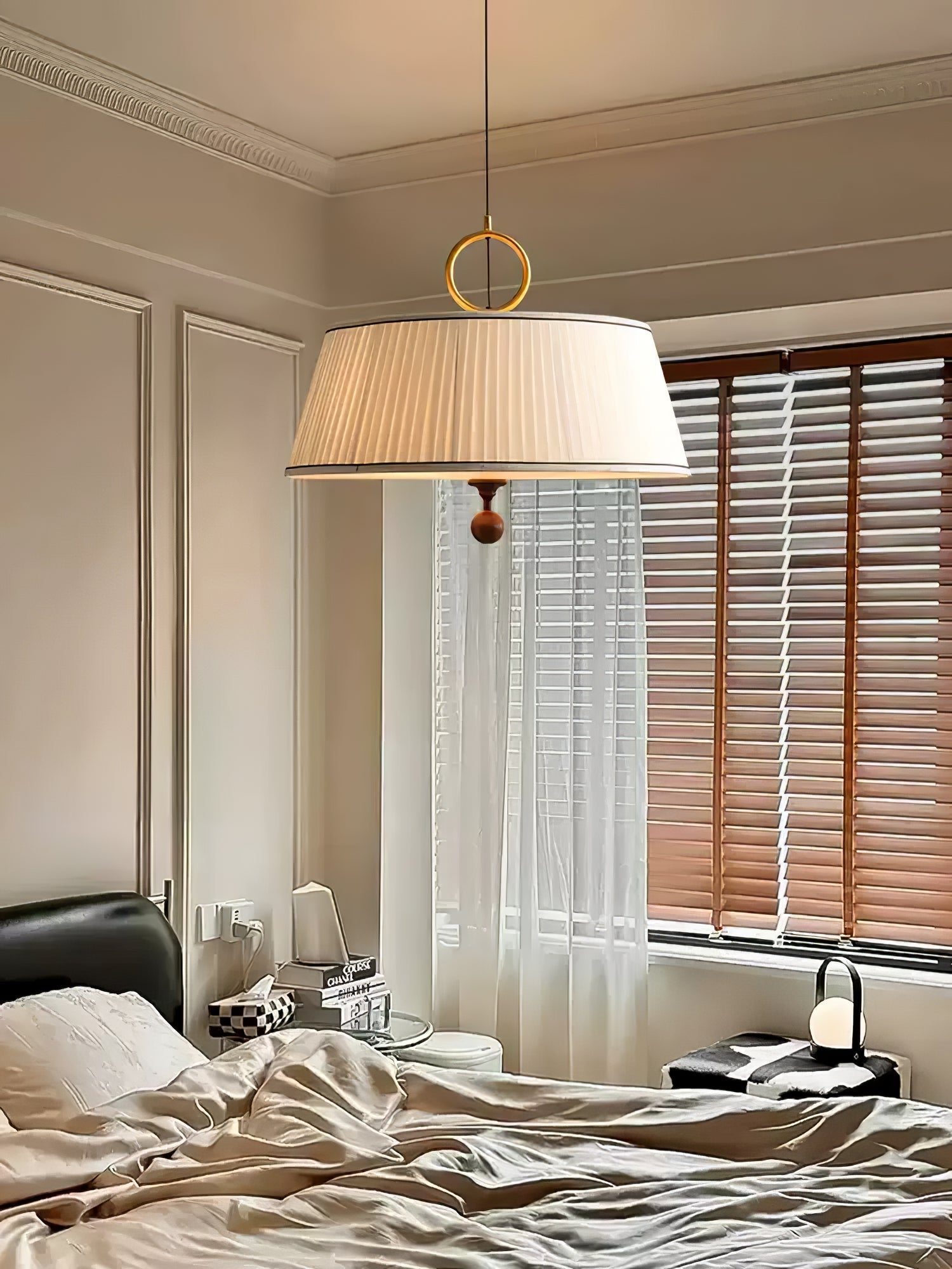 Quvlen Traditional Natural Wood Fabric Pendant Lamp-Neutral Decor