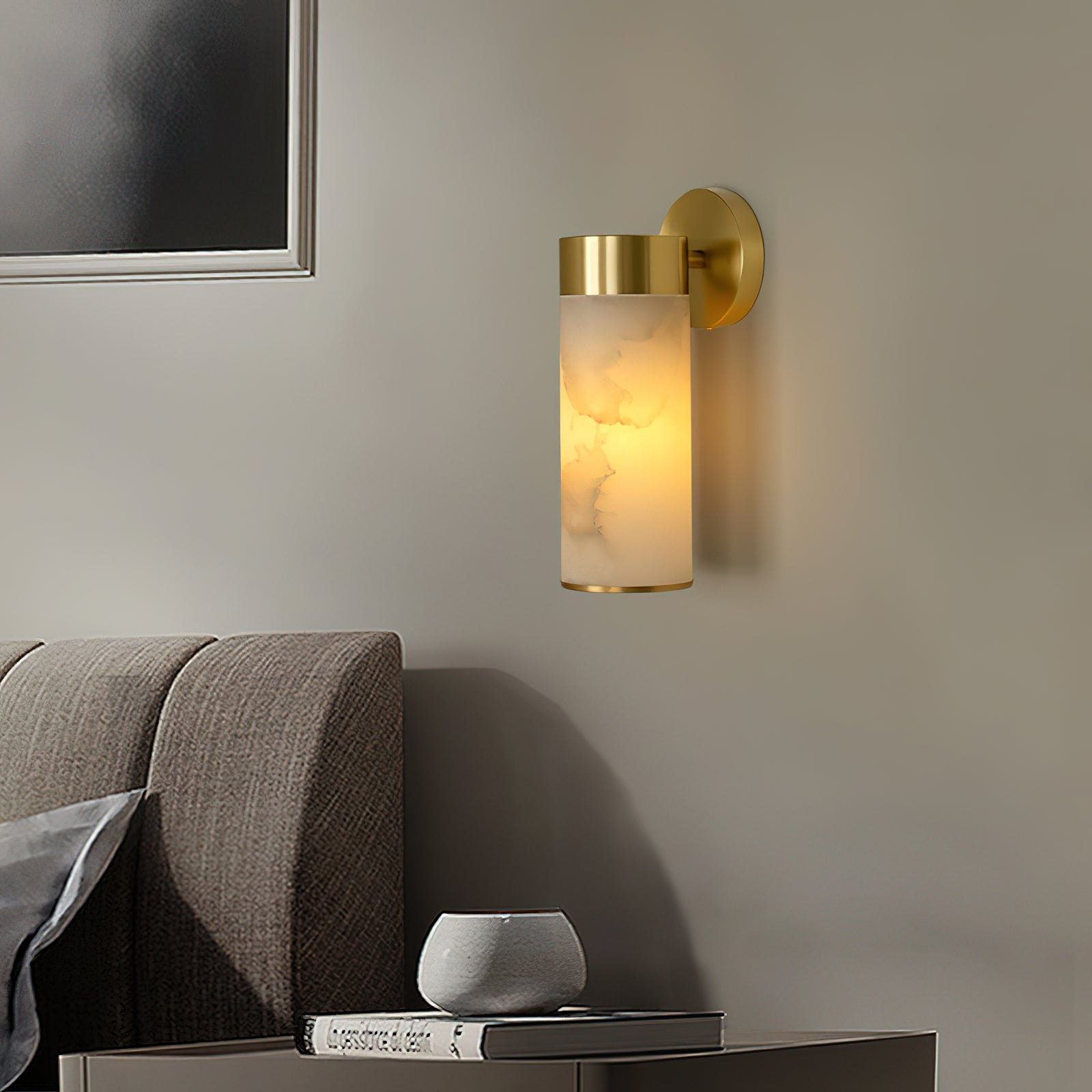 Diagram showing the dimensions of the shorter Alistair Wall Sconce.