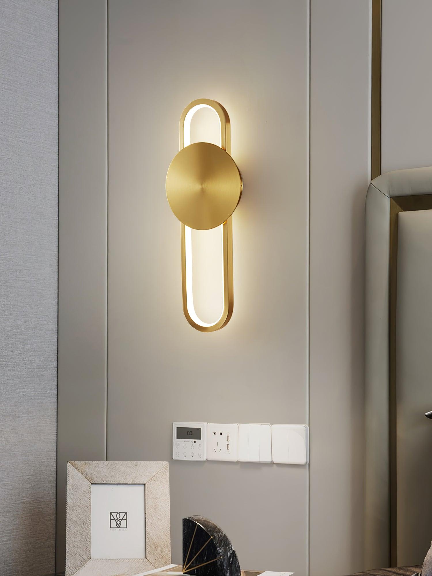 Tevelo Modern Minimalist Brass Wall Lamp-Neutral Decor