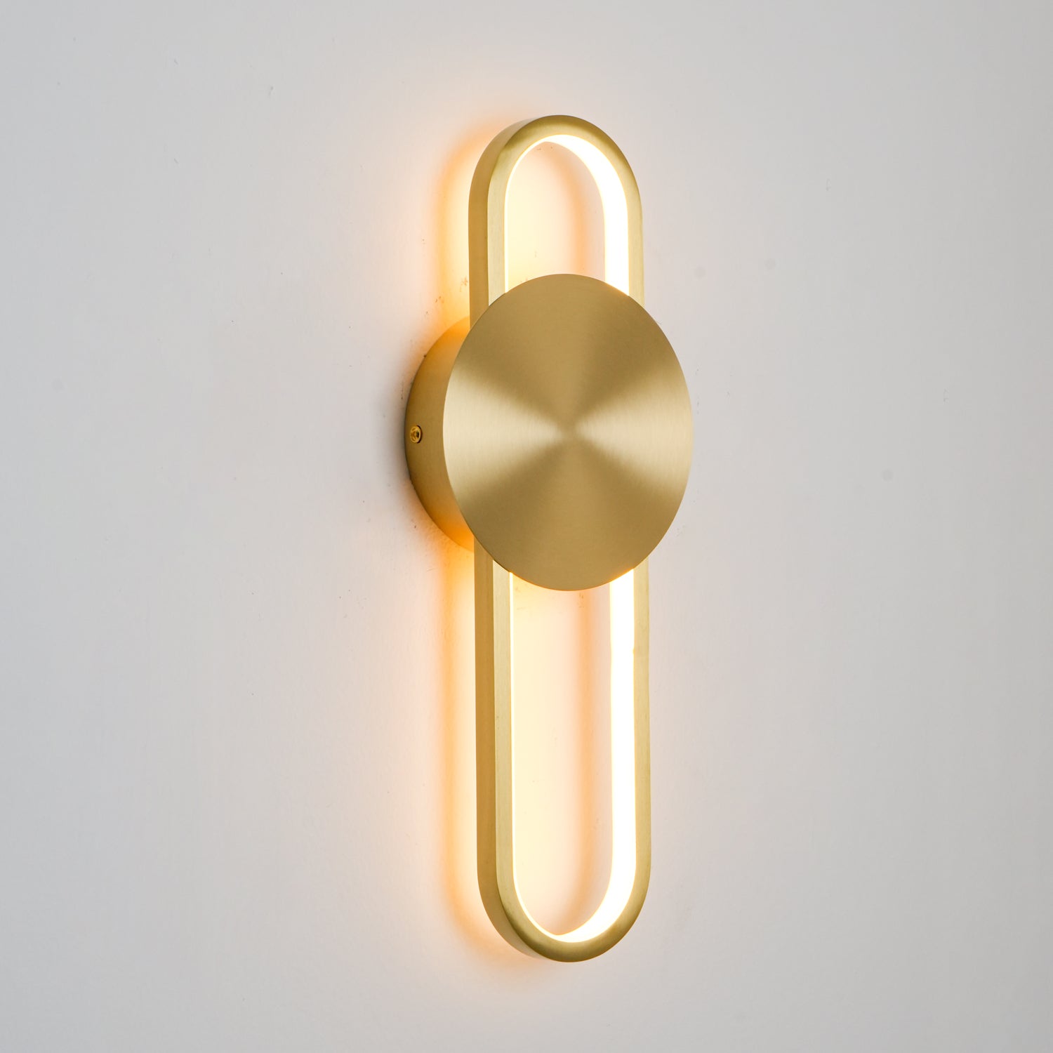 Tevelo Modern Minimalist Brass Wall Lamp-Neutral Decor