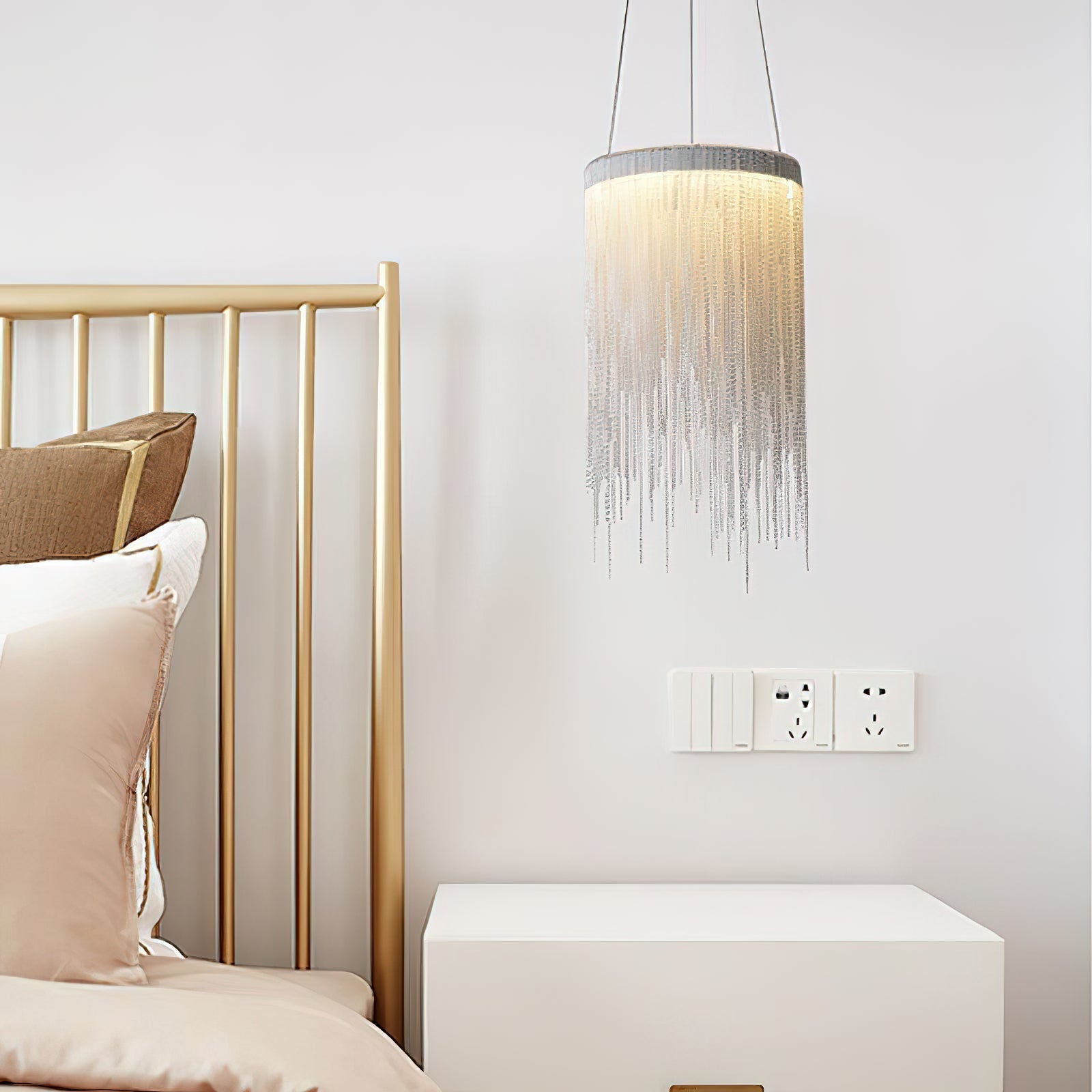 Arsoliel Postmodern Luxury Chain Tassel Pendant Light-Neutral Decor