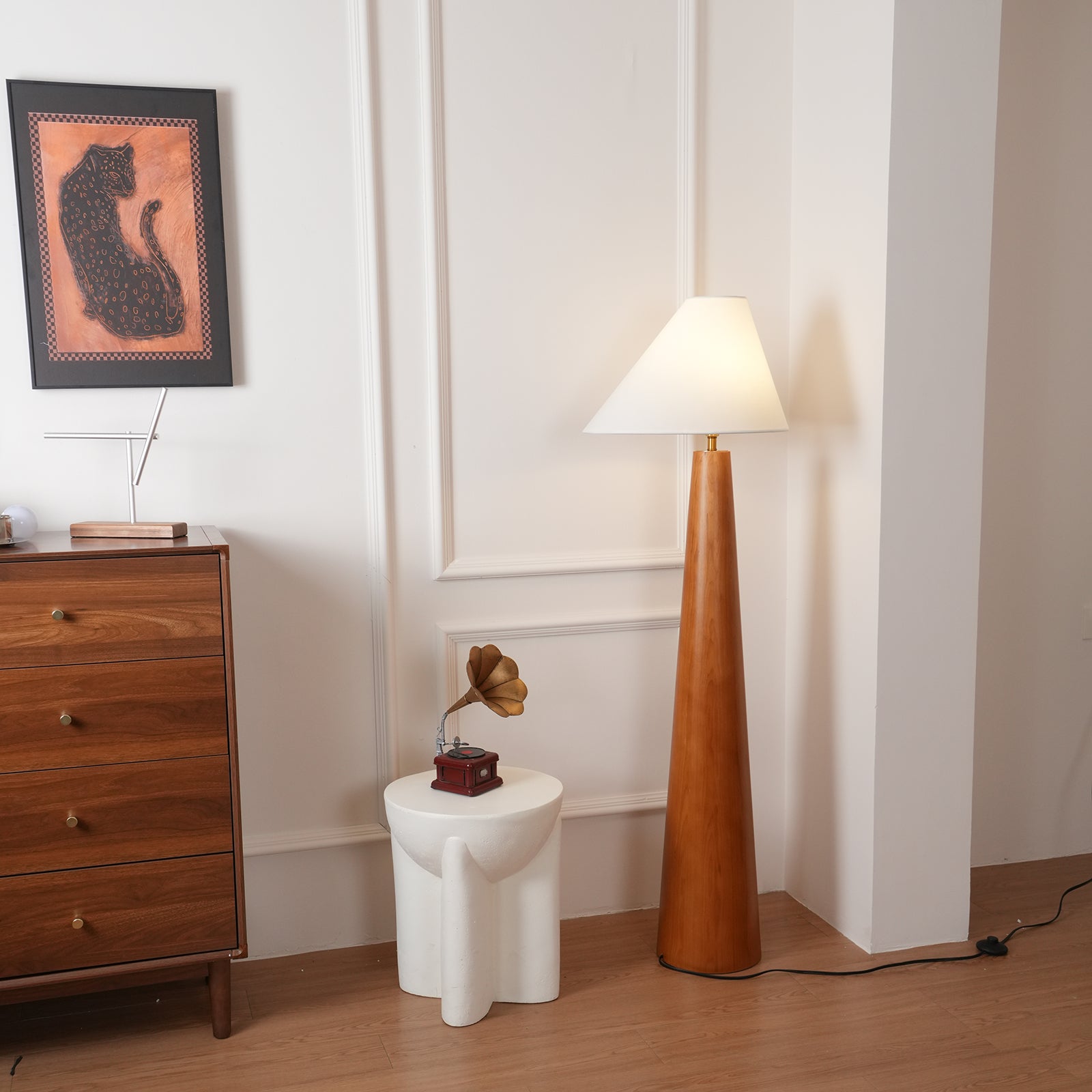 Pinnacle Minimalist Wood Floor Lamp-Neutral Decor