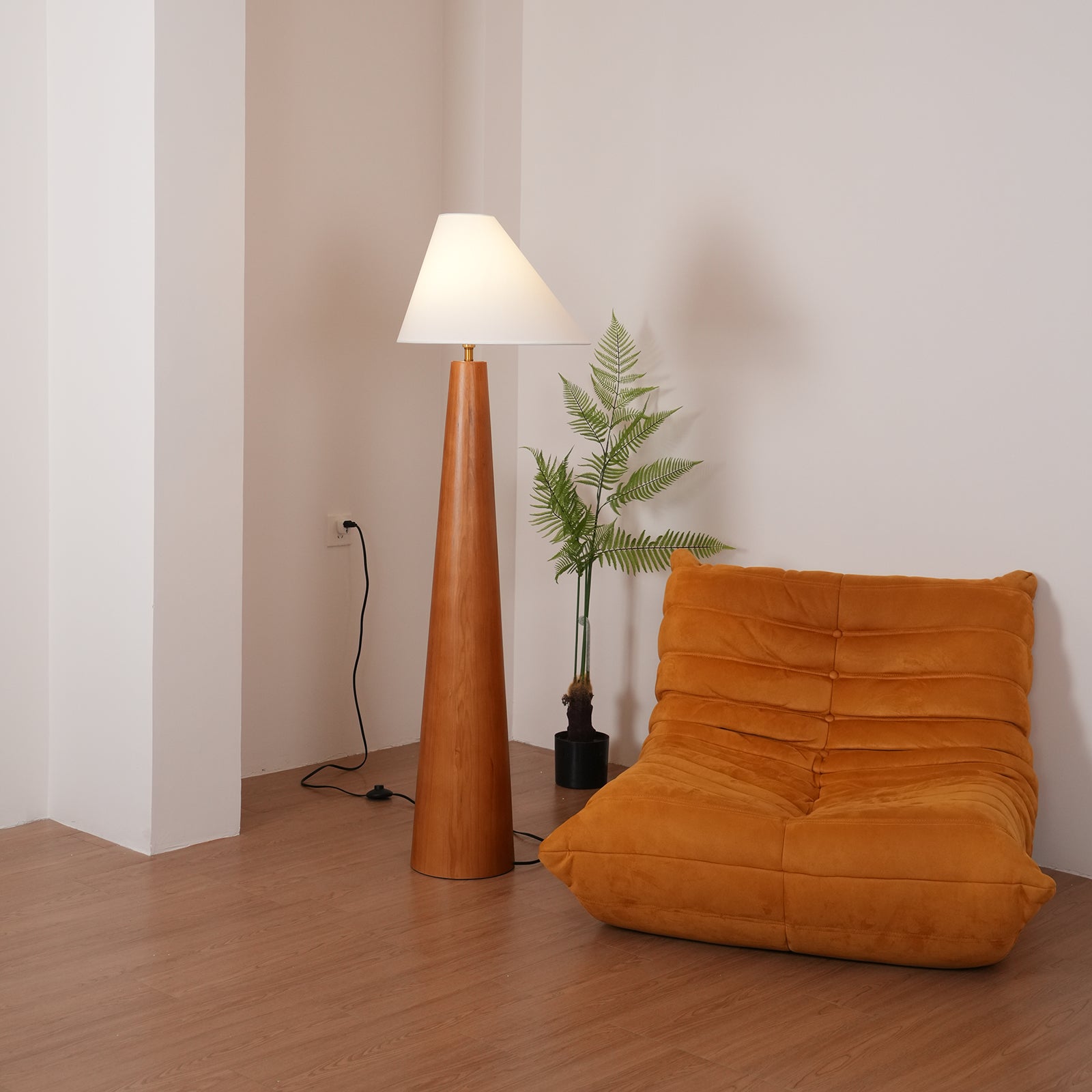 Pinnacle Minimalist Wood Floor Lamp-Neutral Decor