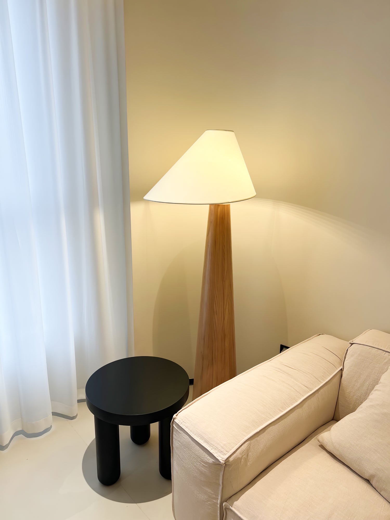 Pinnacle Minimalist Wood Floor Lamp-Neutral Decor