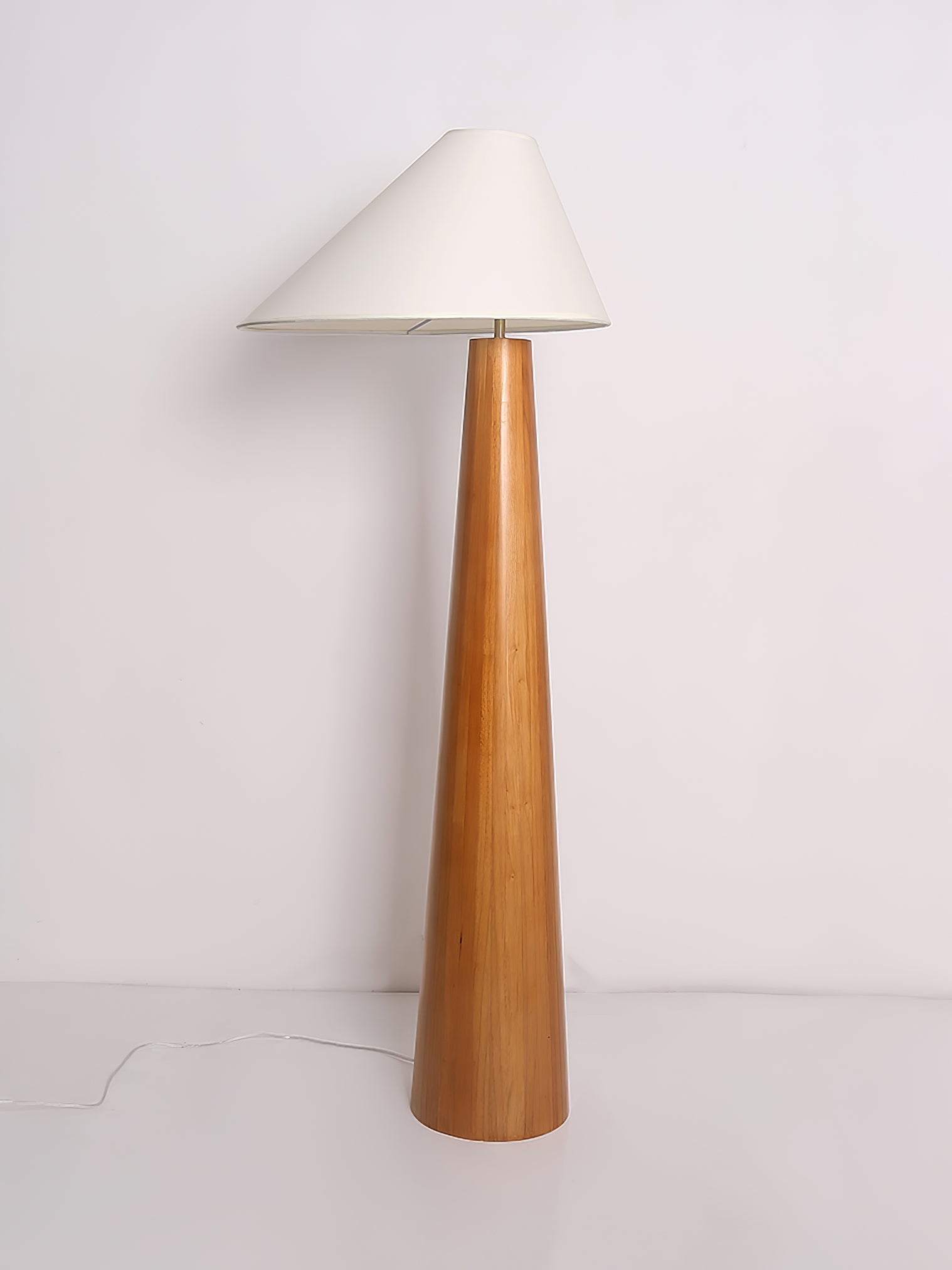 Pinnacle Minimalist Wood Floor Lamp-Neutral Decor
