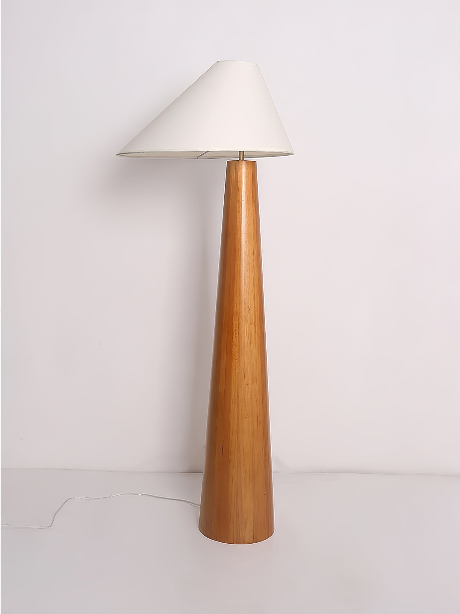 Pinnacle Minimalist Wood Floor Lamp-Neutral Decor