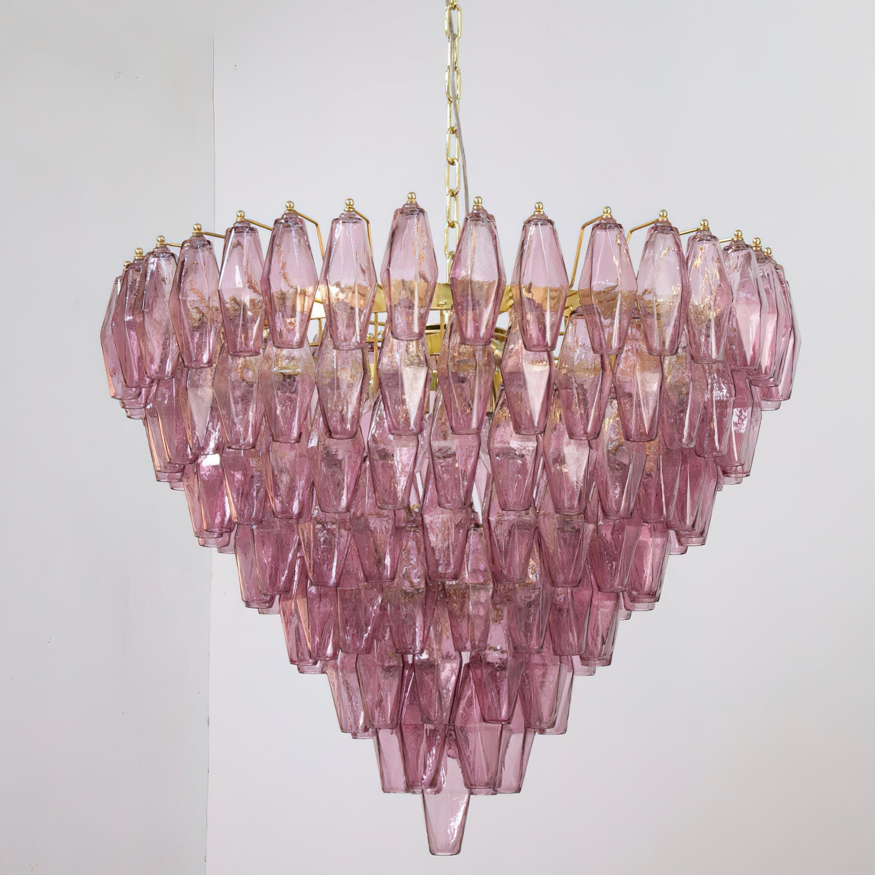 Product dimensions diagram for the Ametista Glass Chandelier.