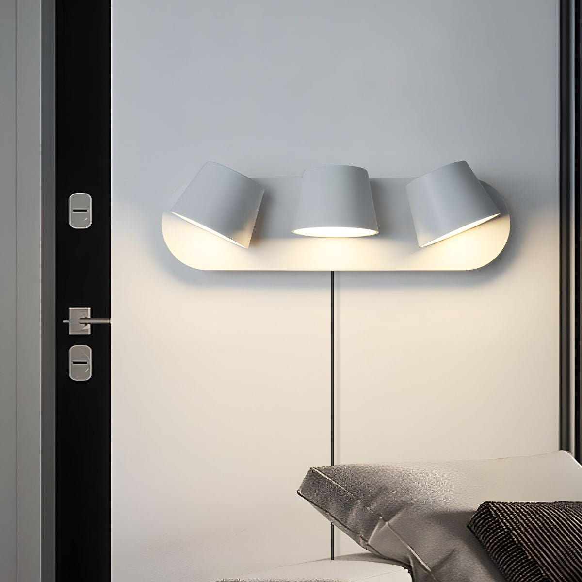 Aurlaeir Adjustable Plug-in Wall Lamp-Neutral Decor