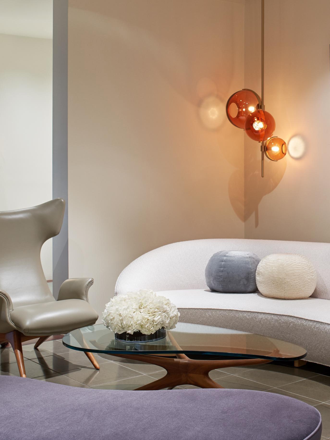 Lustra Chandelier Amber Glass Ball-Neutral Decor