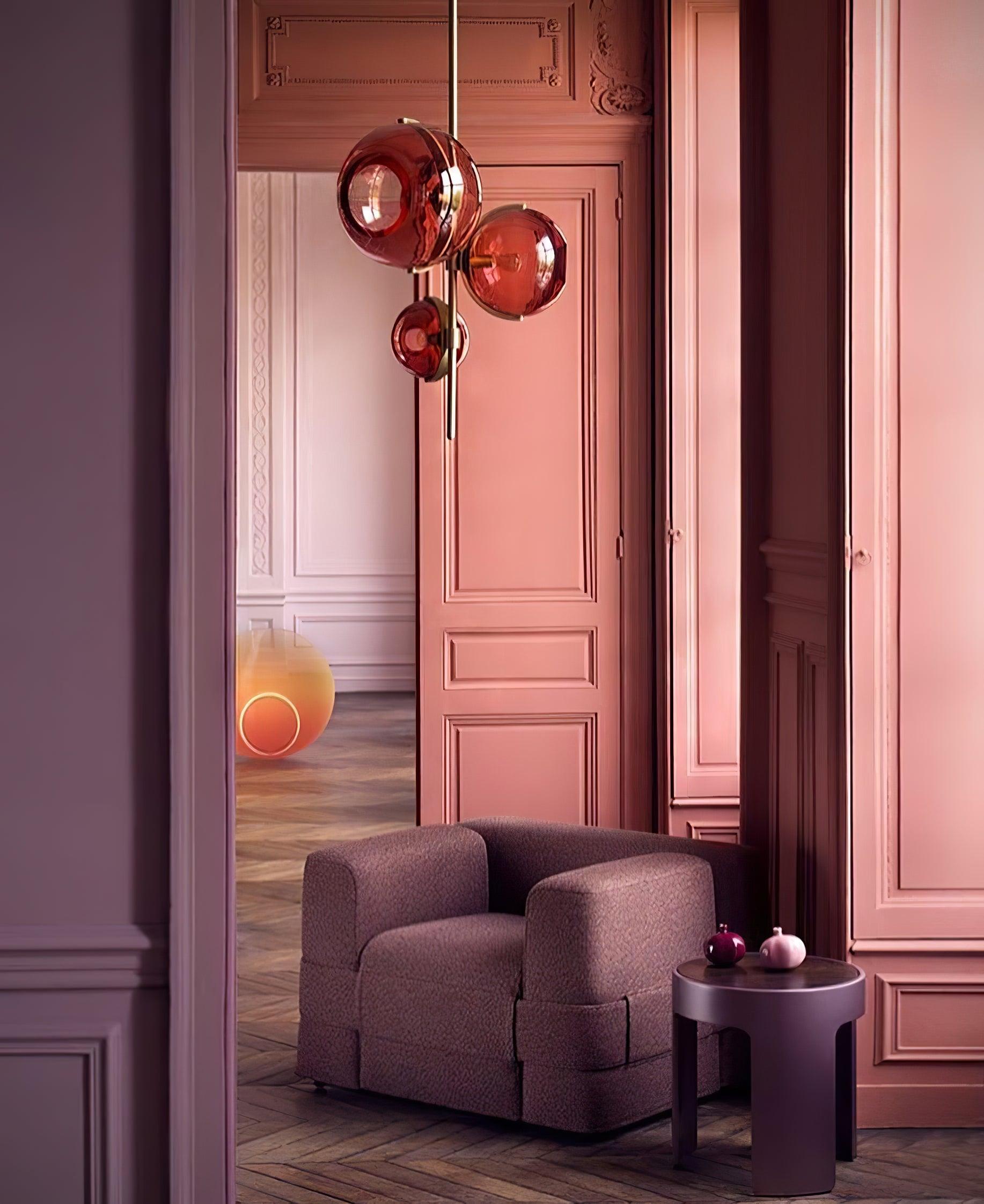 Lustra Chandelier Amber Glass Ball-Neutral Decor