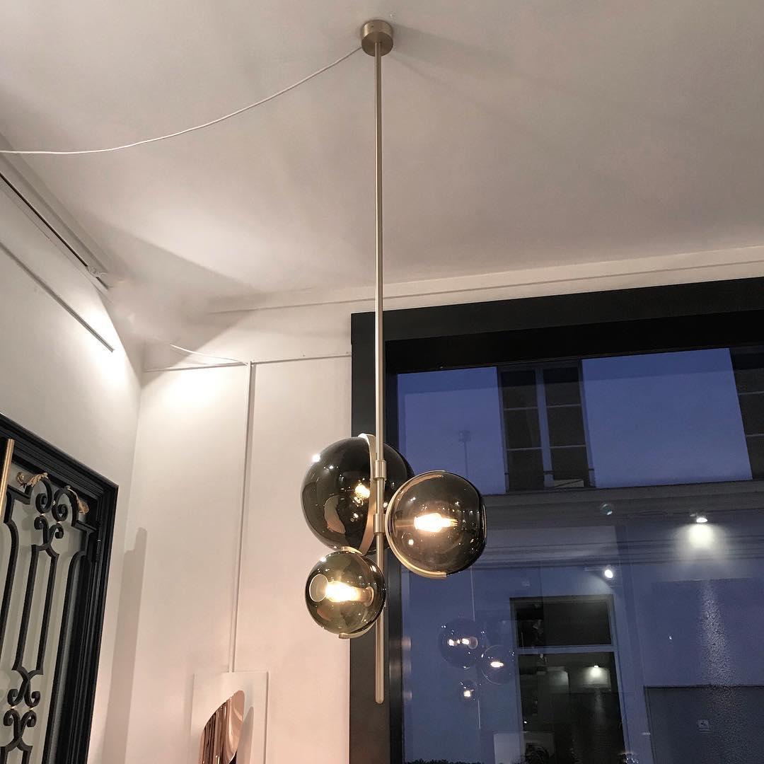 Lustra Chandelier Amber Glass Ball-Neutral Decor