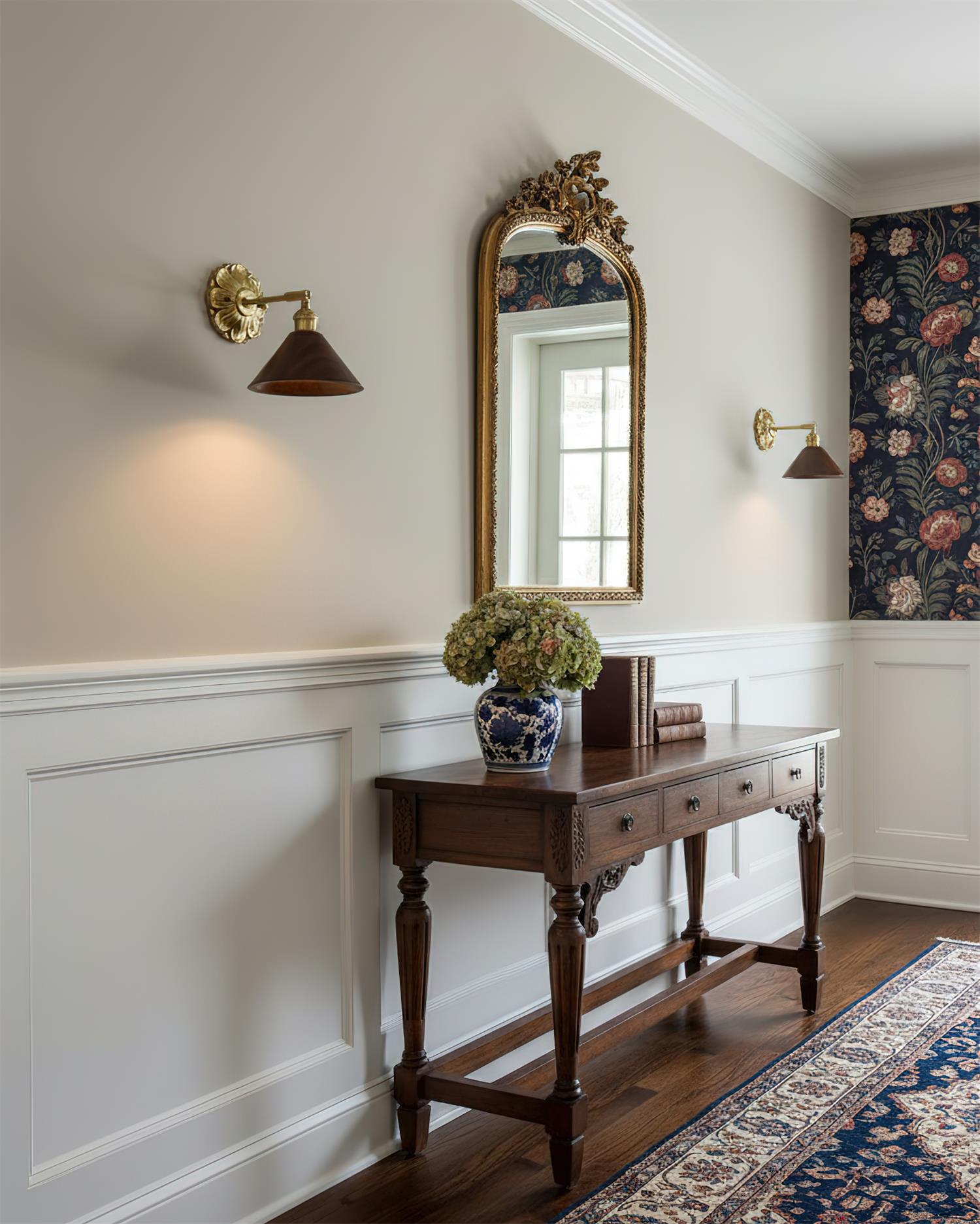 Armand Wall Light