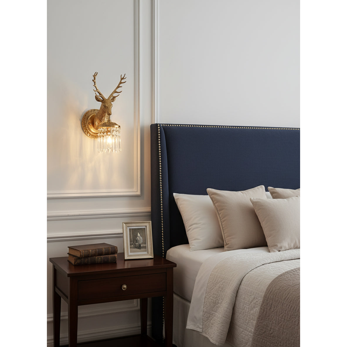 Dimensional view of the Antler Crystal Wall Lamp.