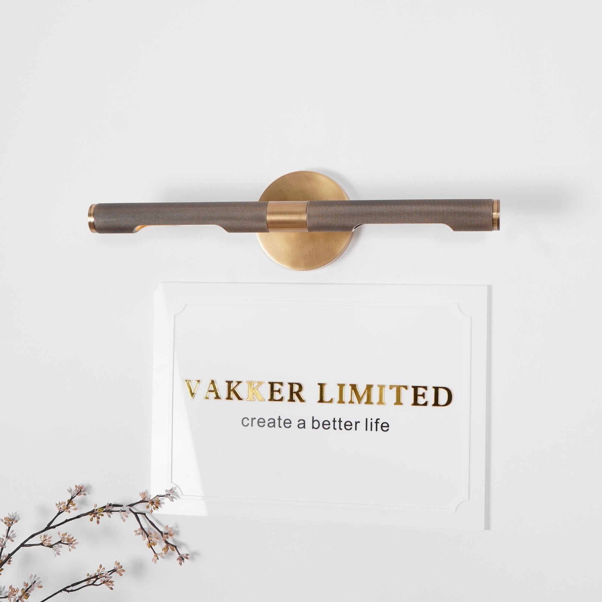 Solvain Modern Brass LED Wall Light
