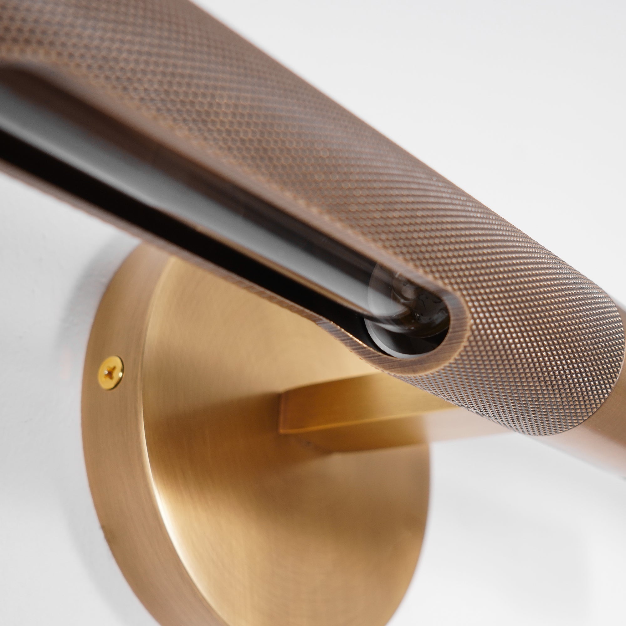 Solvain Modern Brass LED Wall Light