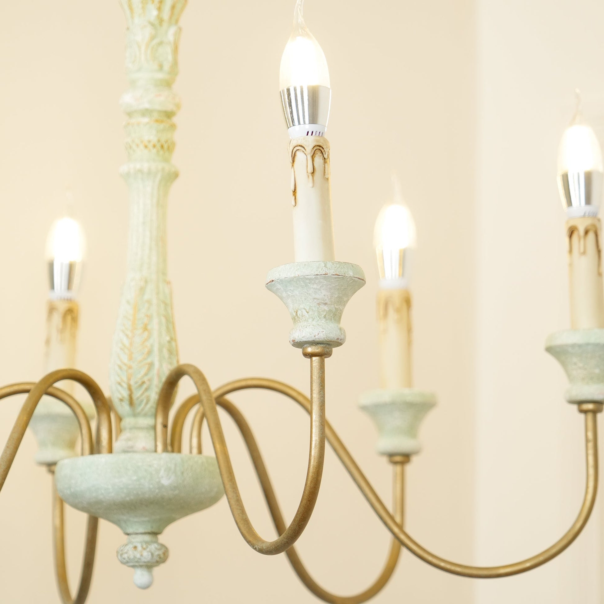 Sorenx Traditional Farmhouse Wood Chandelier-Neutral Decor