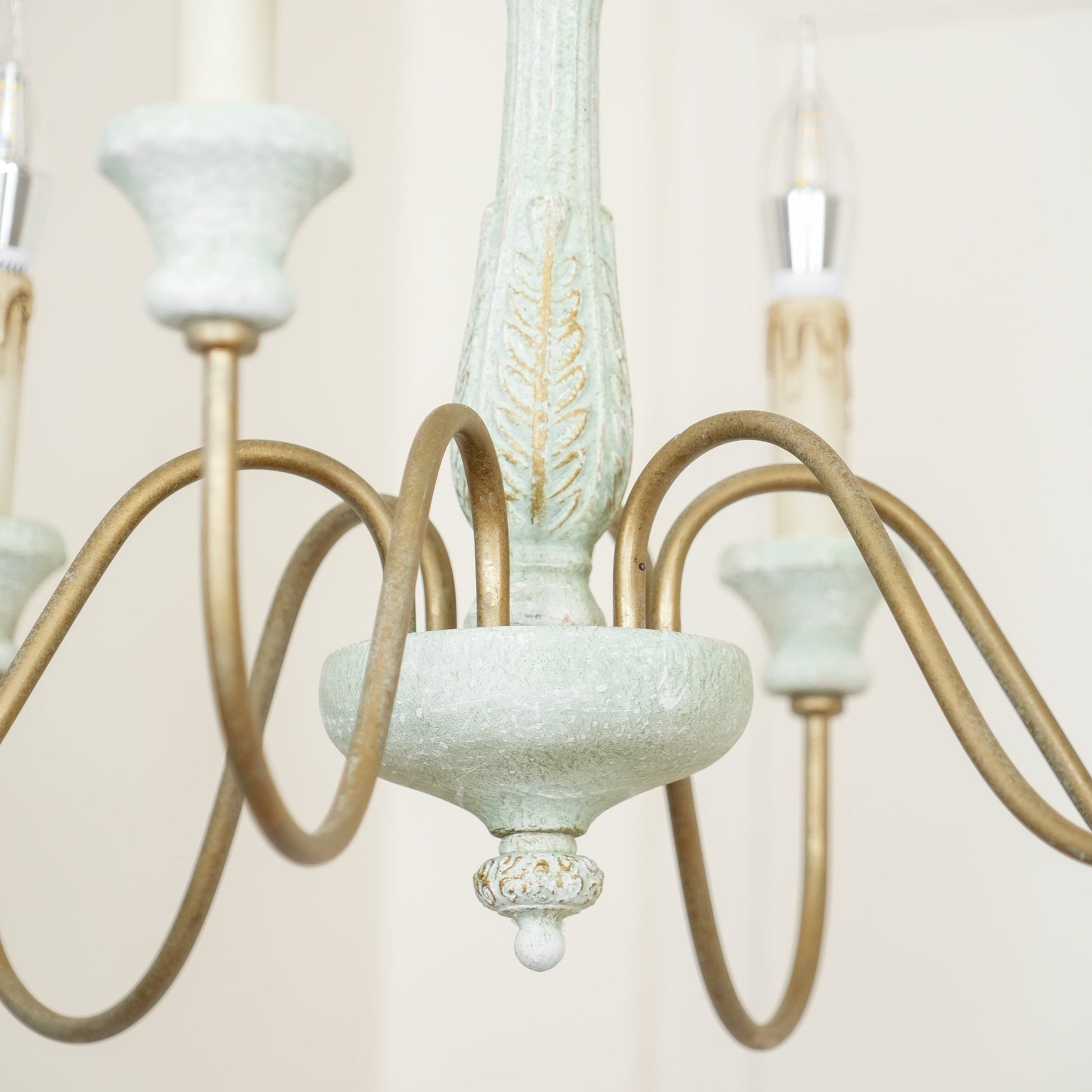 Sorenx Traditional Farmhouse Wood Chandelier-Neutral Decor