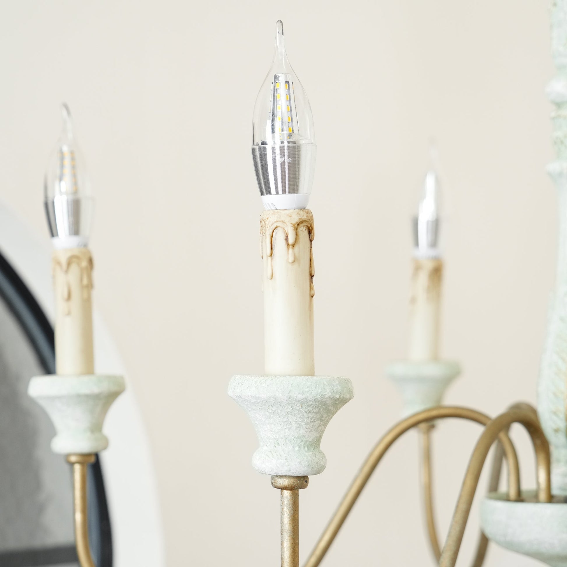 Sorenx Traditional Farmhouse Wood Chandelier-Neutral Decor