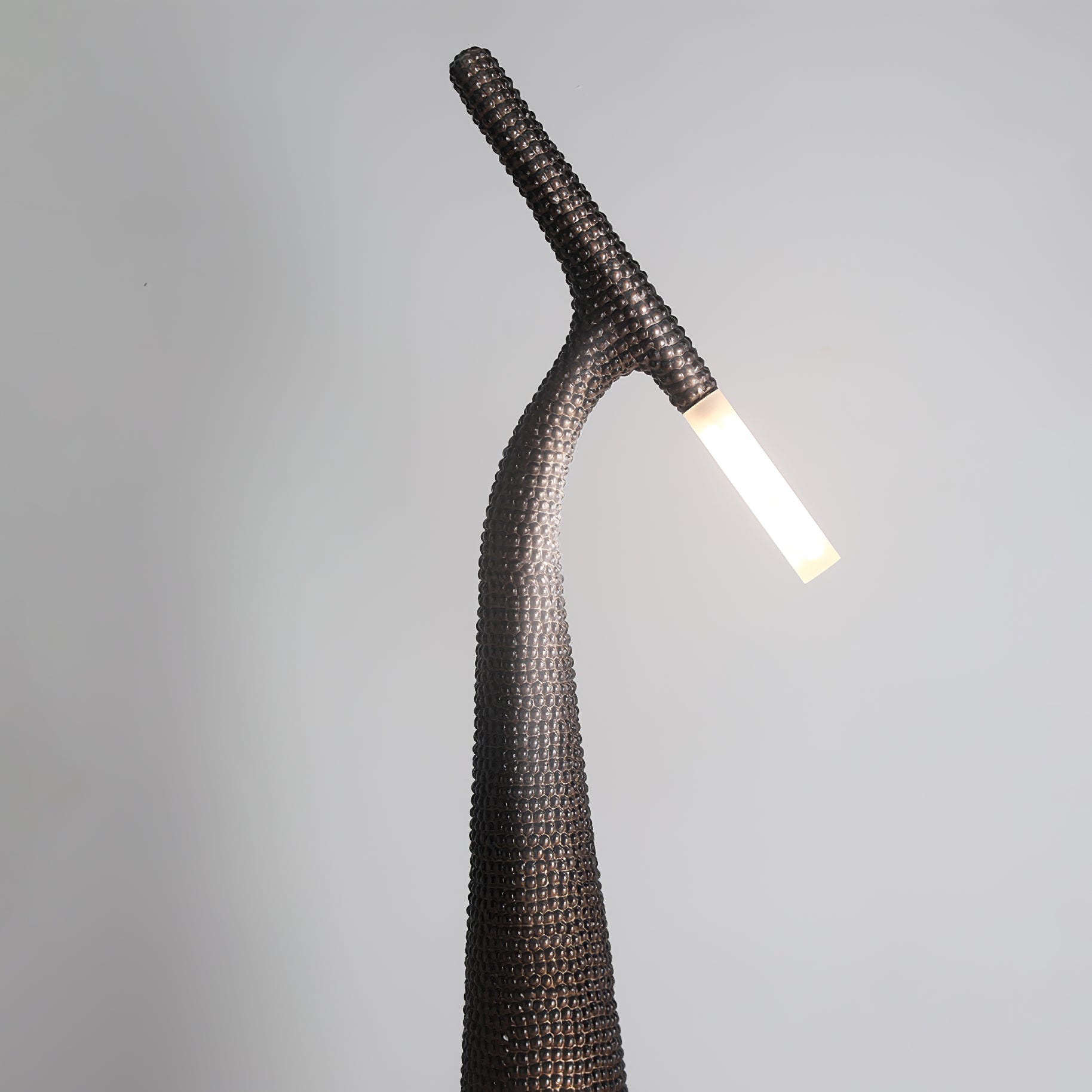 Sysolyra Textured Resin Floor Lamp-Neutral Decor