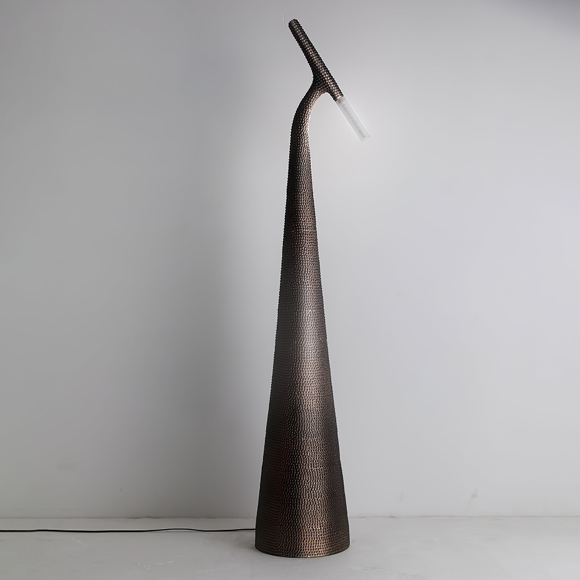 Sysolyra Textured Resin Floor Lamp-Neutral Decor