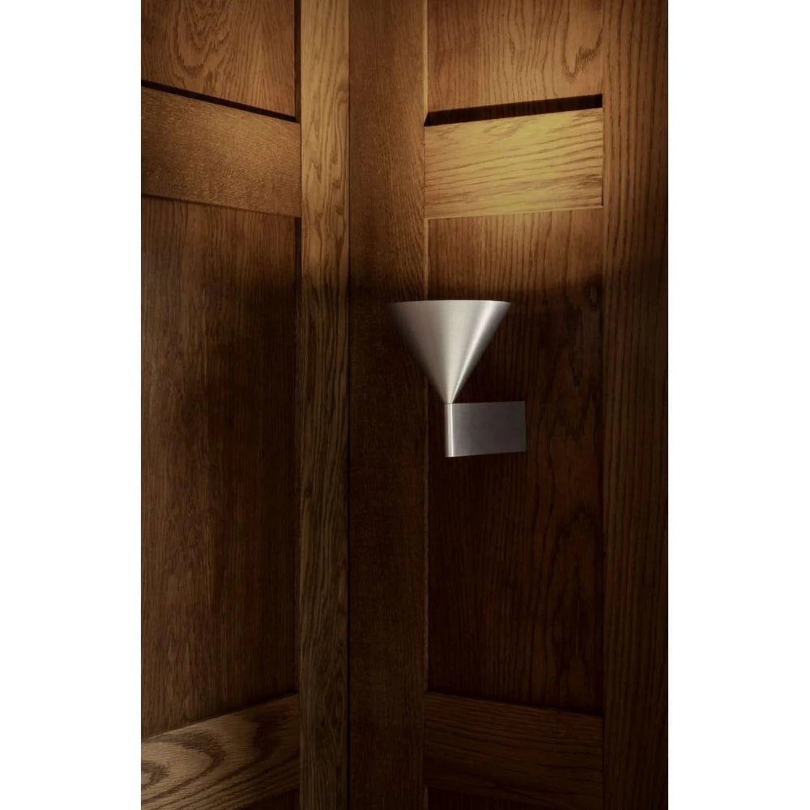 Angled view highlighting the lamp's geometric shape.