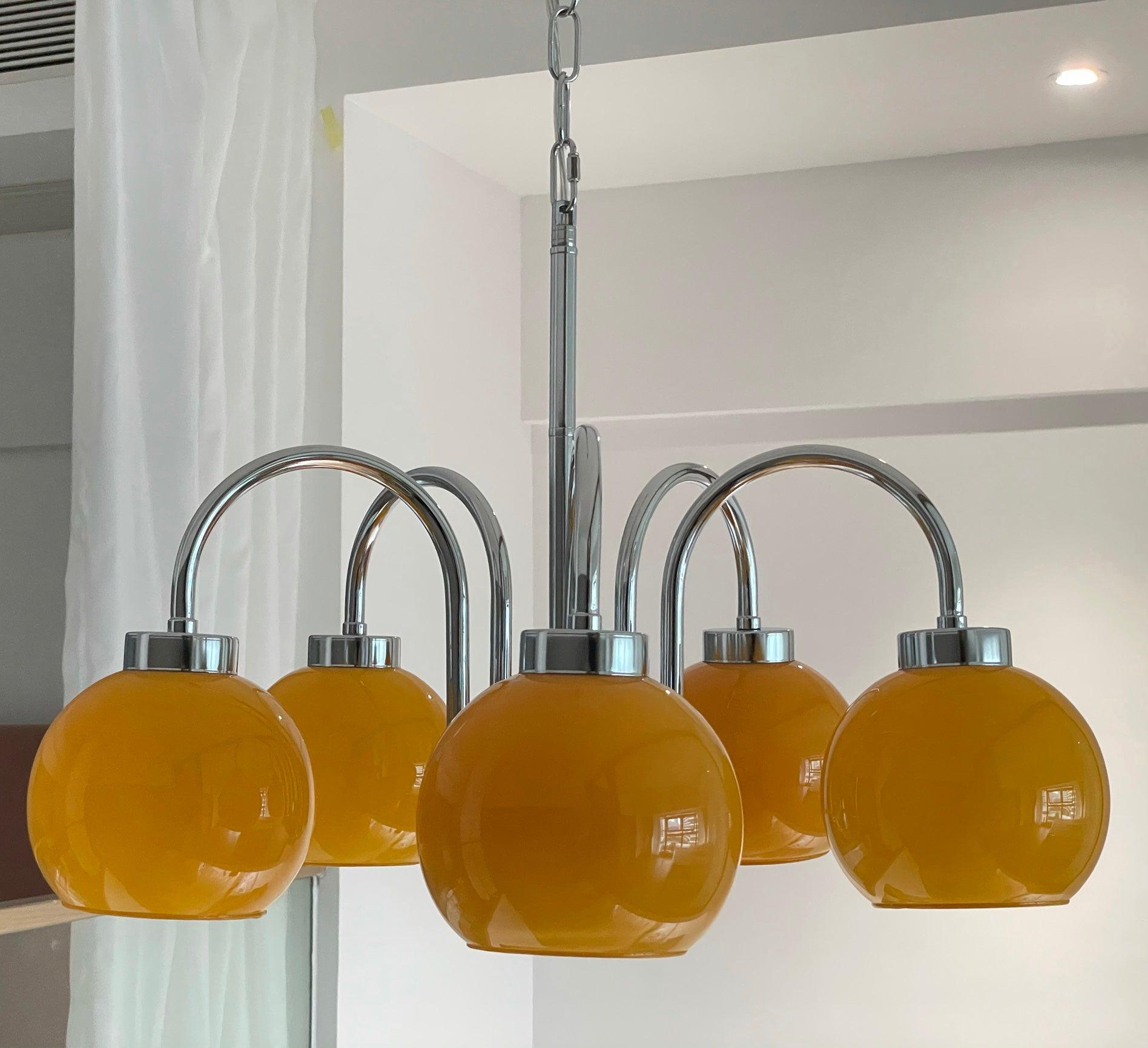 Lustra Chandelier Yellow Glass Globes-Neutral Decor