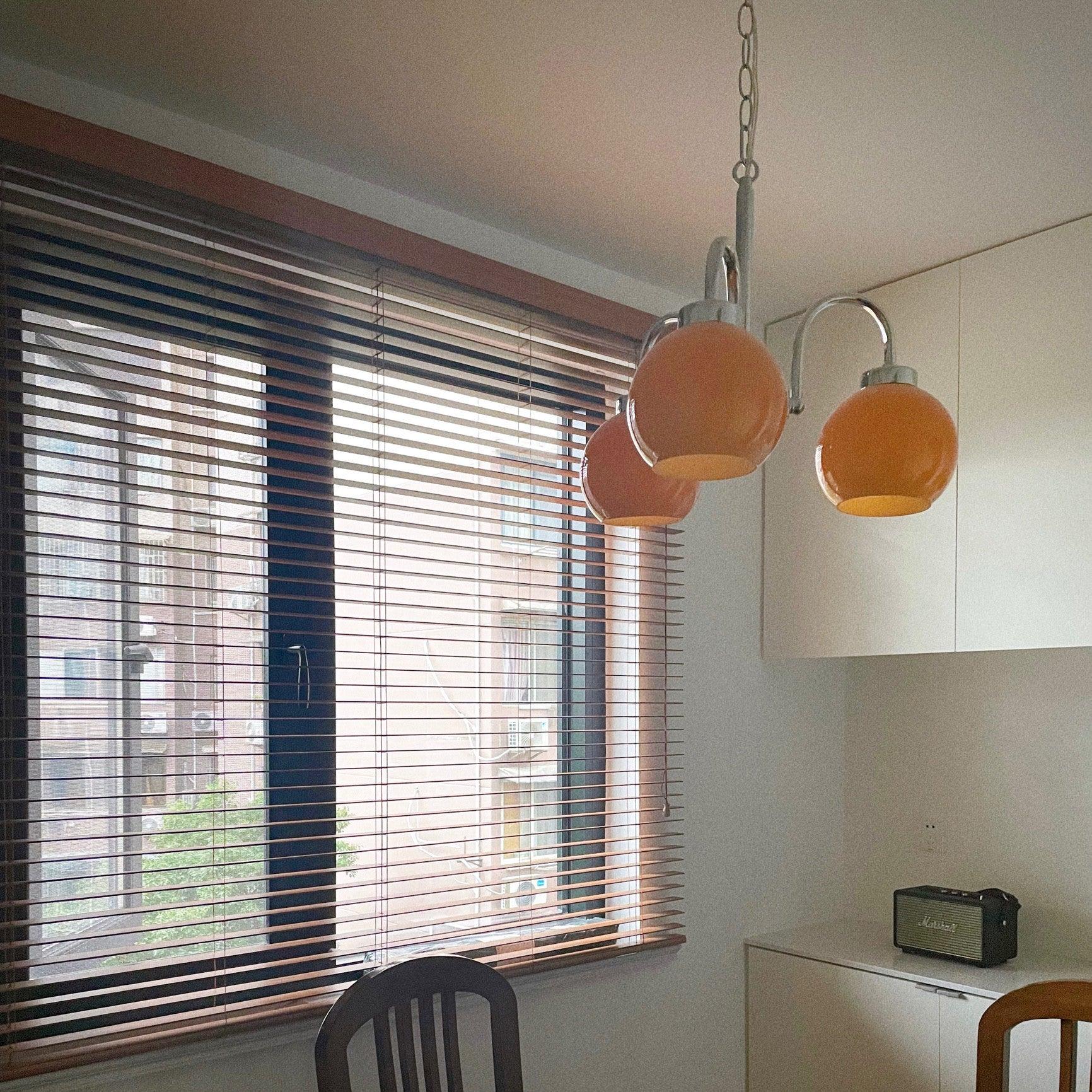 Lustra Chandelier Yellow Glass Globes-Neutral Decor