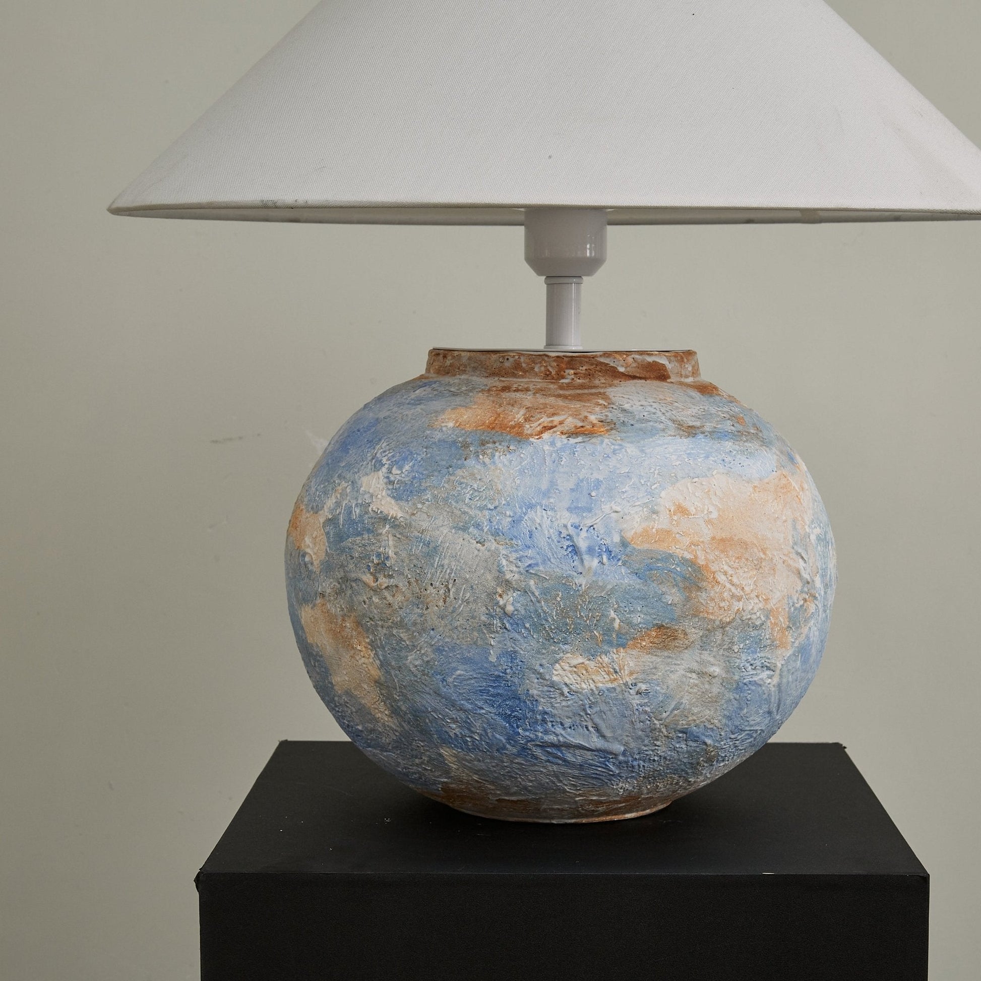 Lydia Modern Table Lamp-Neutral Decor