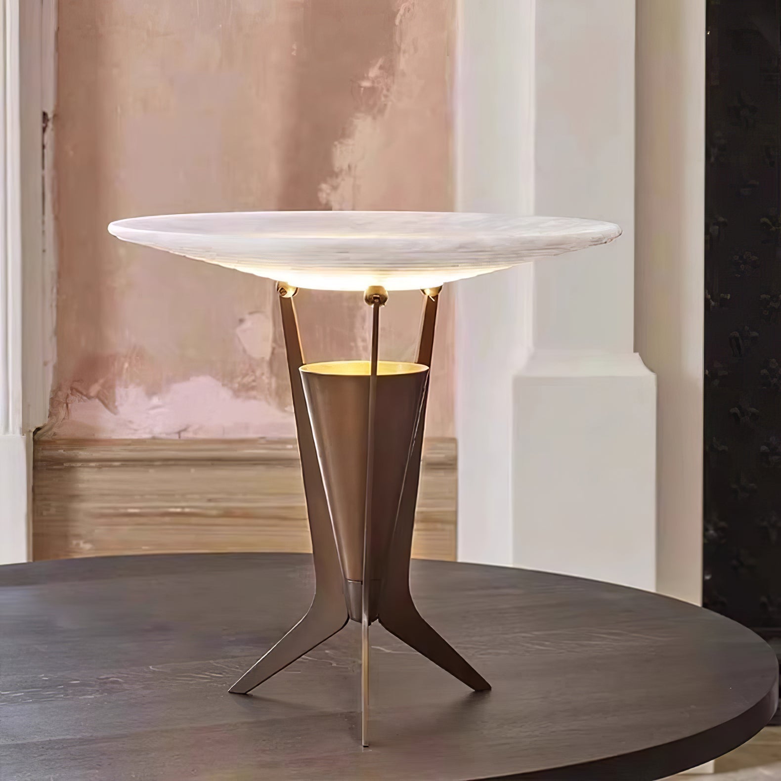 Eurtalus Alabaster Top Table Lamp-Neutral Decor