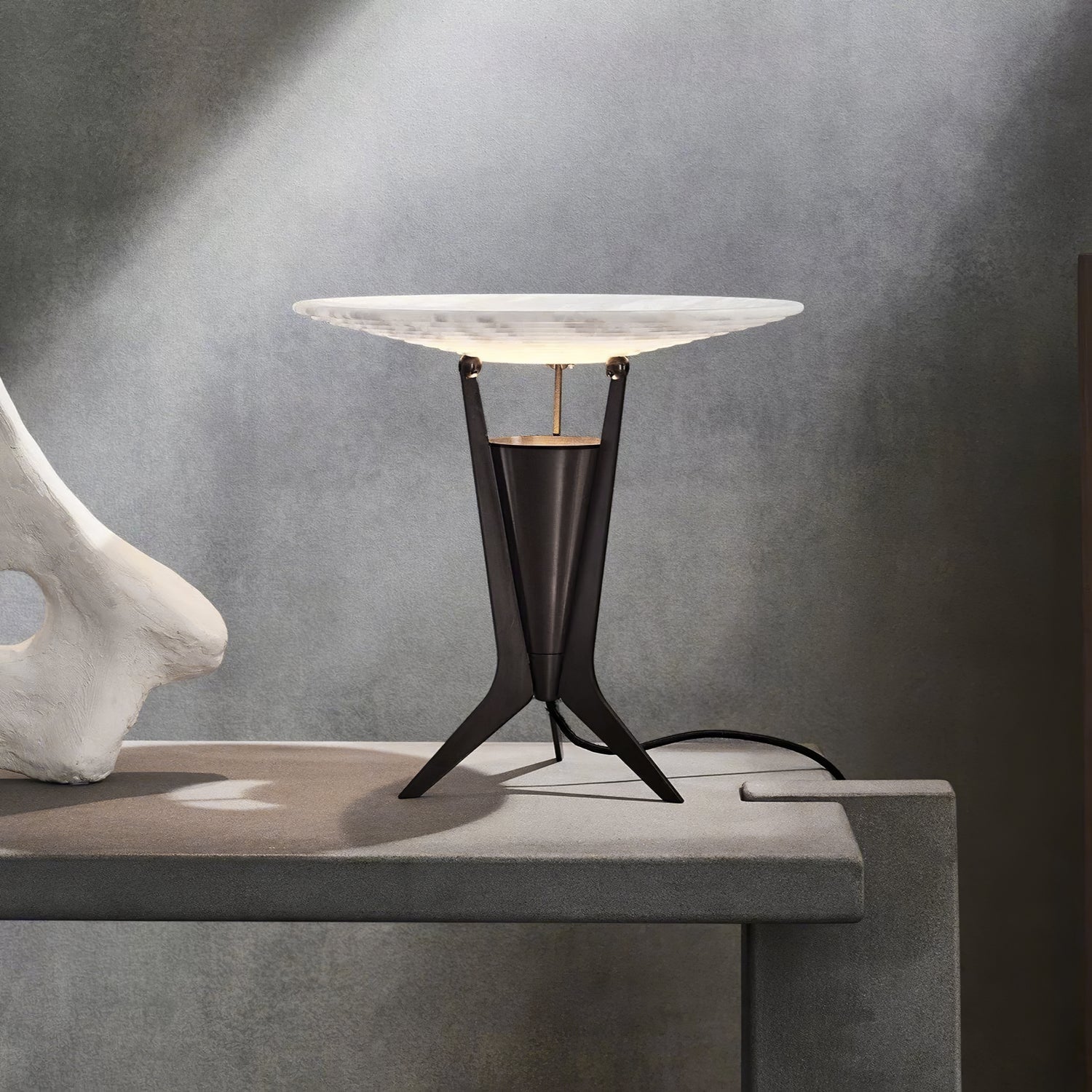 Eurtalus Alabaster Top Table Lamp-Neutral Decor