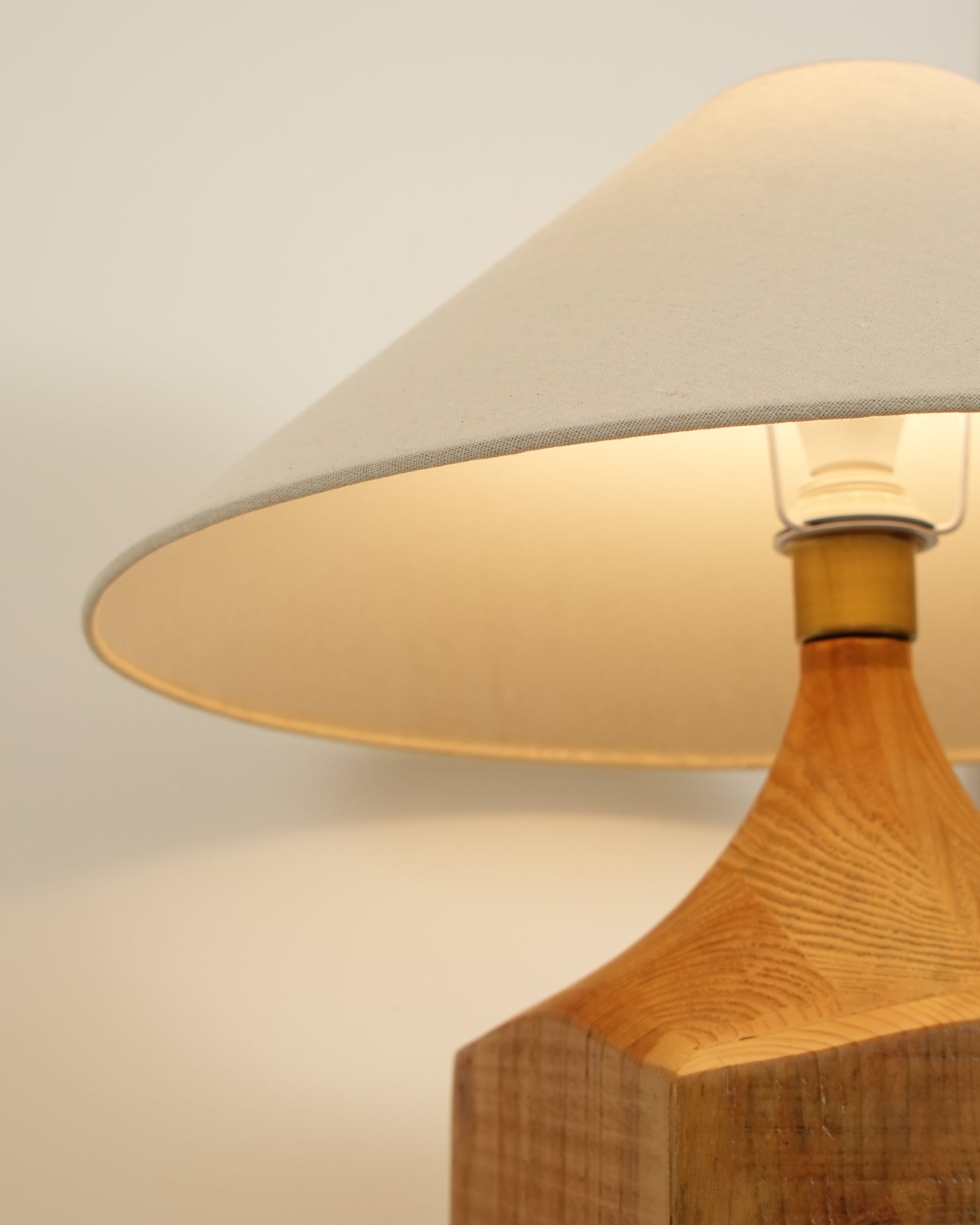 Rustica Timber Column Floor Lamp-Neutral Decor