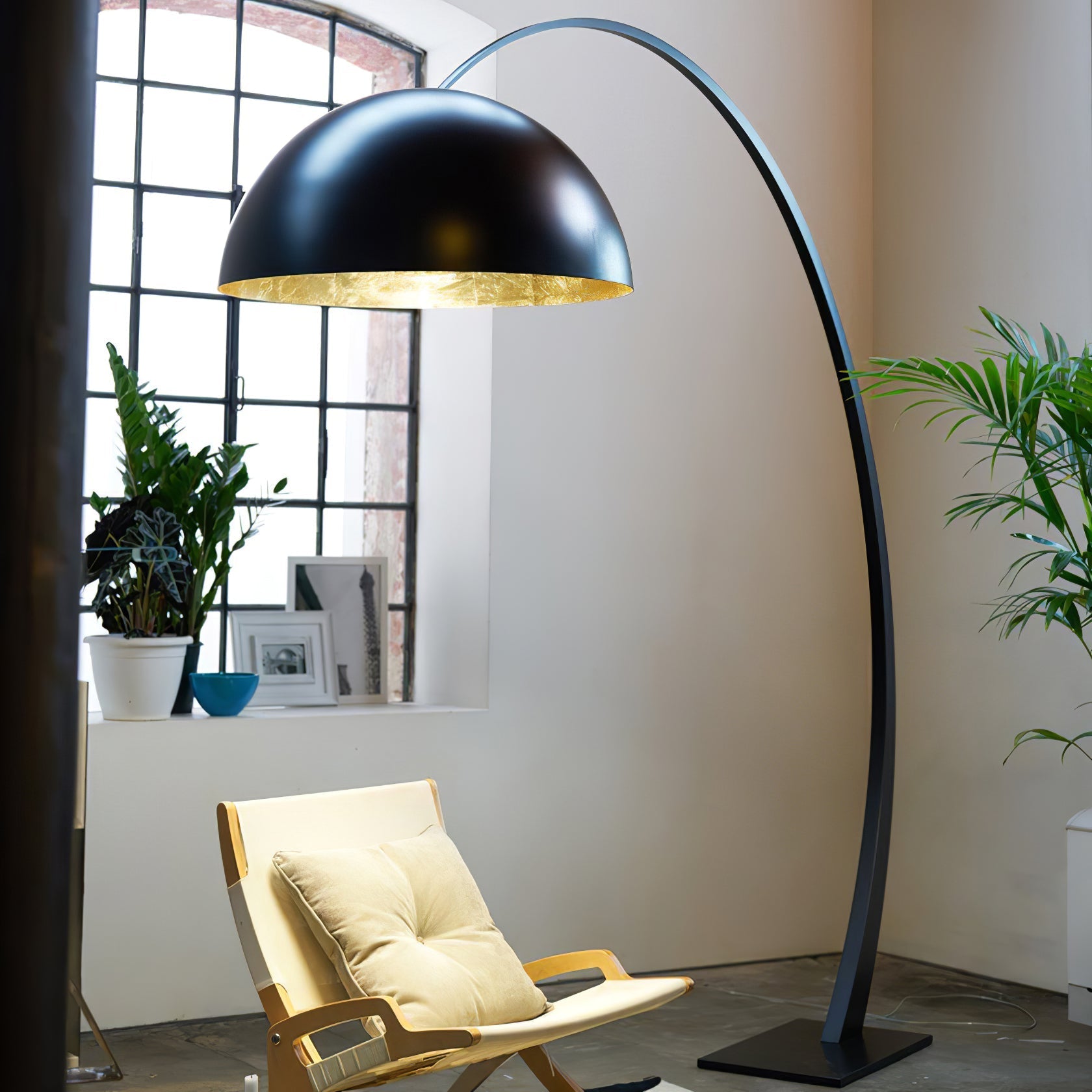 Cutalus Curved Black Arc Floor Lamp-Neutral Decor