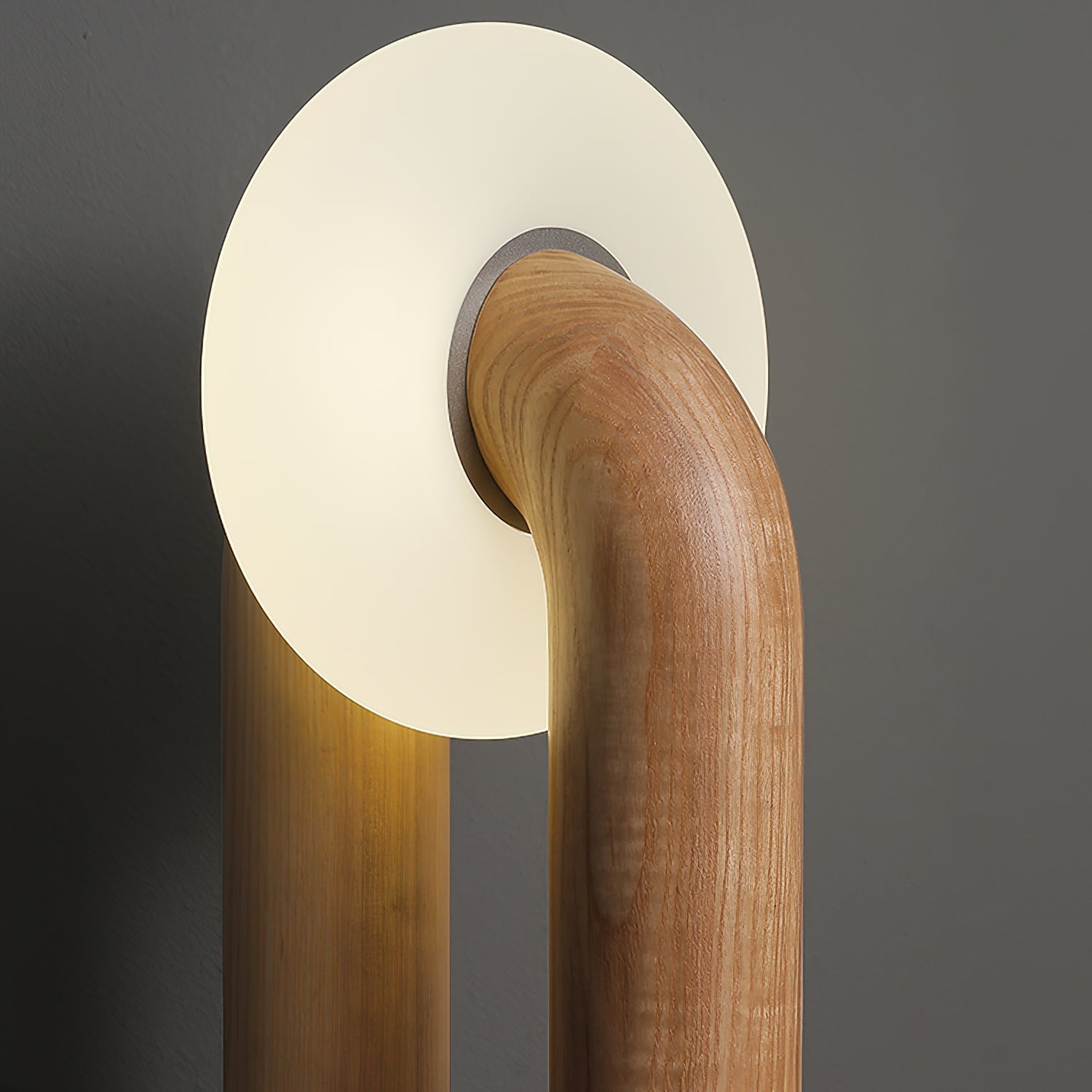 Raelix Wood Vintage Table Lamp-Neutral Decor