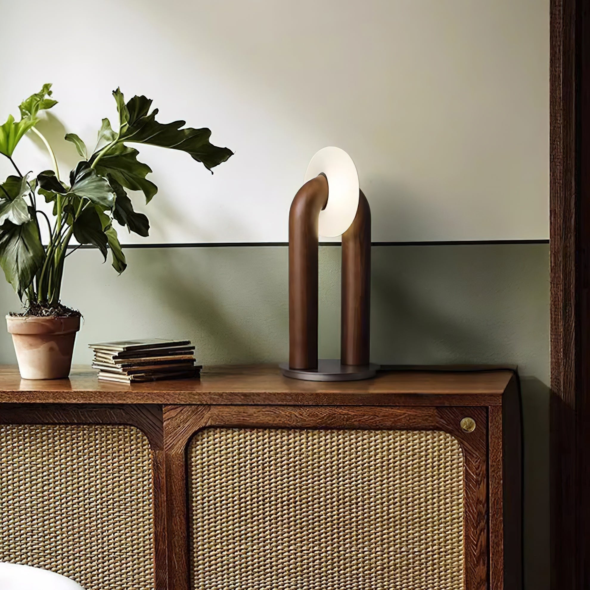 Raelix Wood Vintage Table Lamp-Neutral Decor