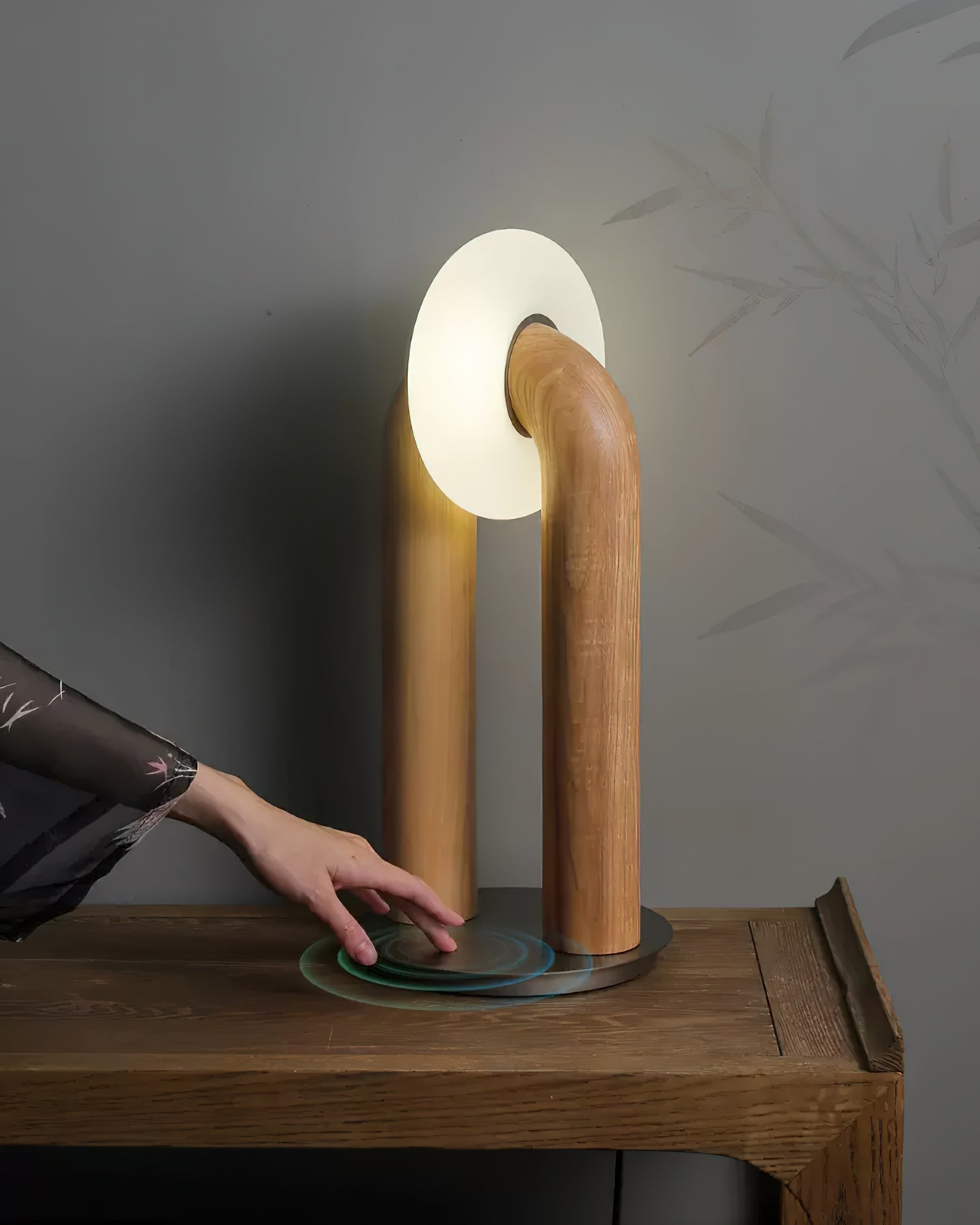 Raelix Wood Vintage Table Lamp-Neutral Decor