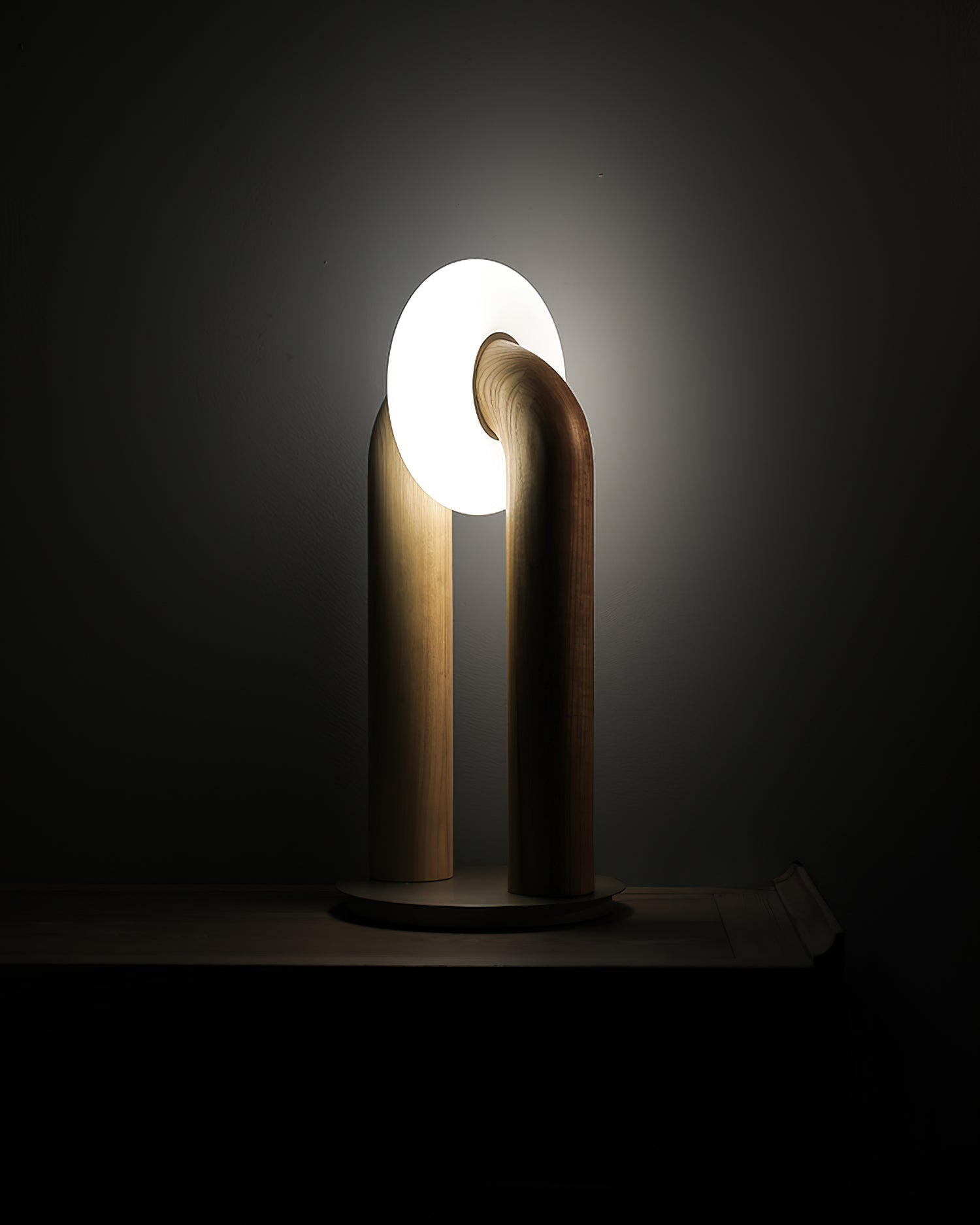 Raelix Wood Vintage Table Lamp-Neutral Decor