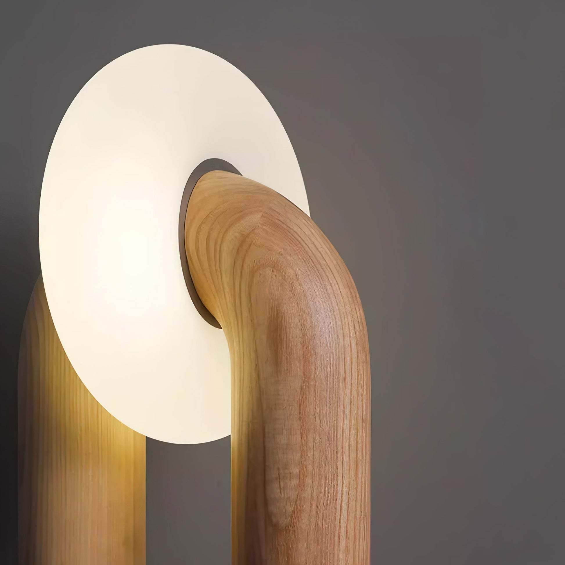 Raelix Wood Vintage Table Lamp-Neutral Decor