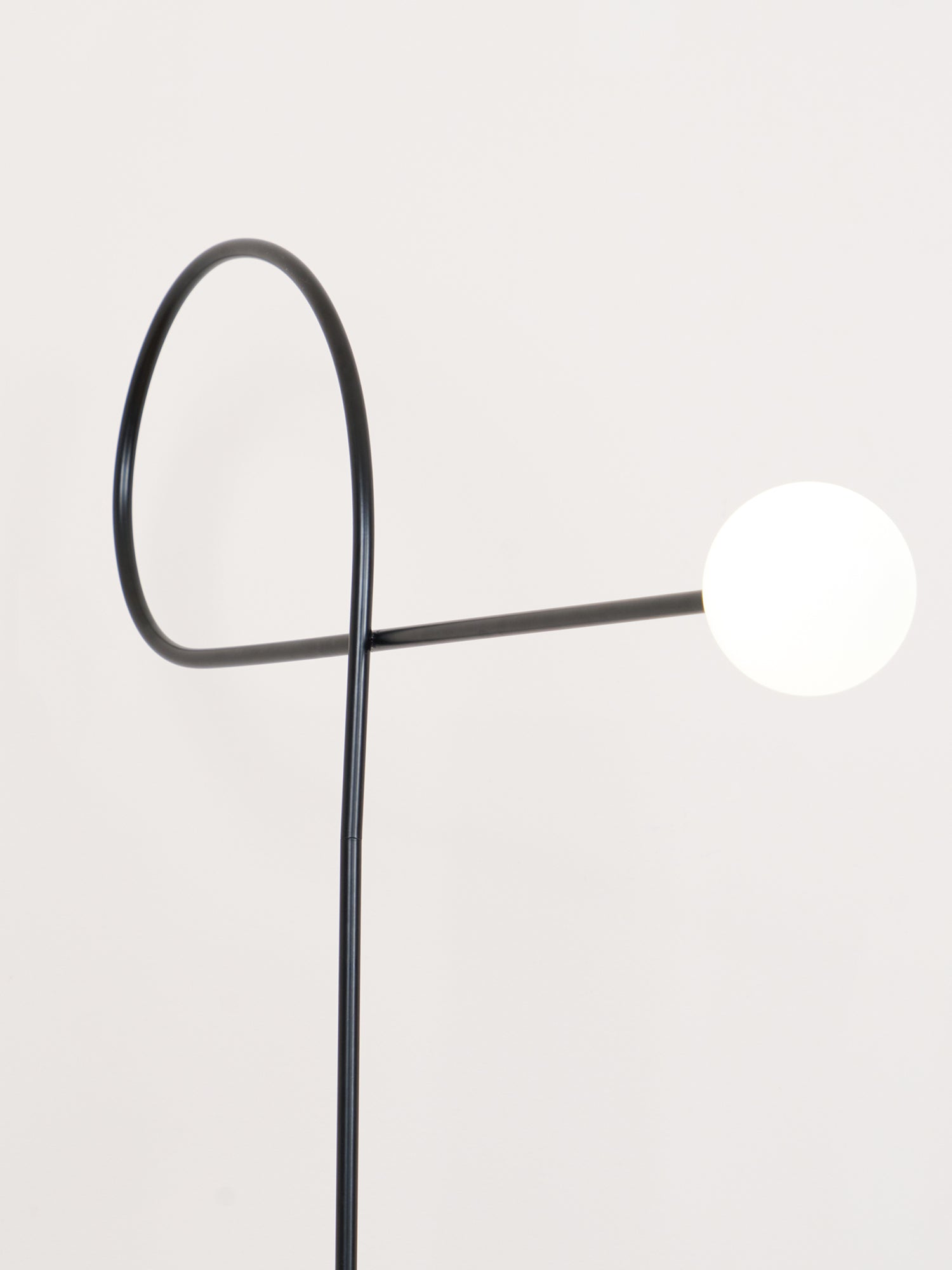 Zanoril Sculptural Floor Lamp-Neutral Decor