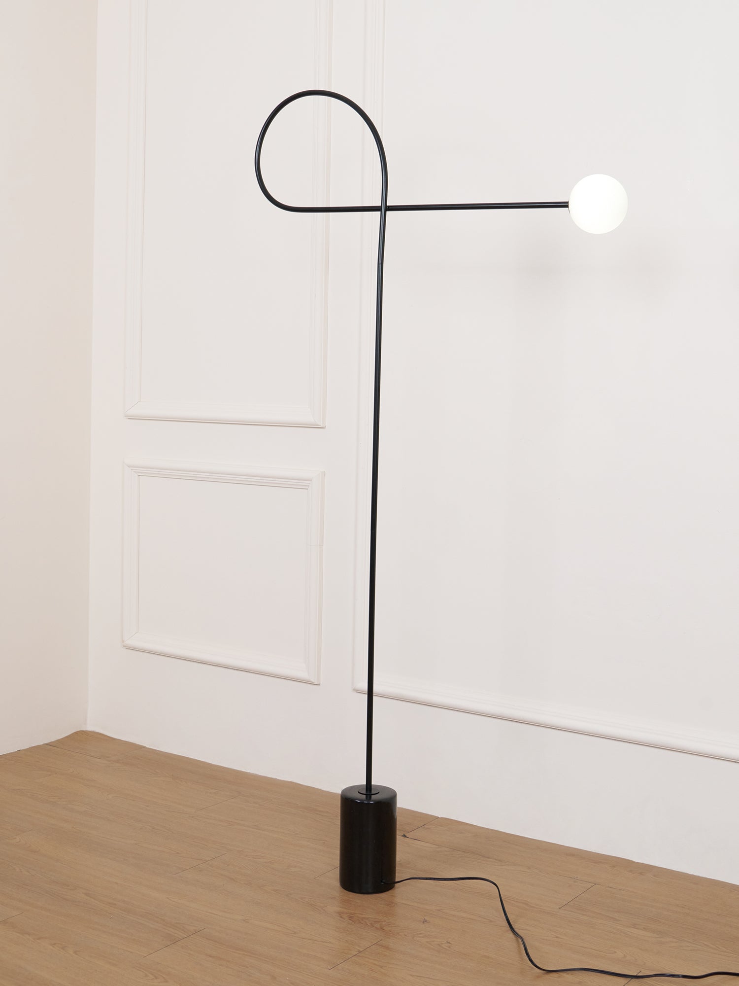 Zanoril Sculptural Floor Lamp-Neutral Decor
