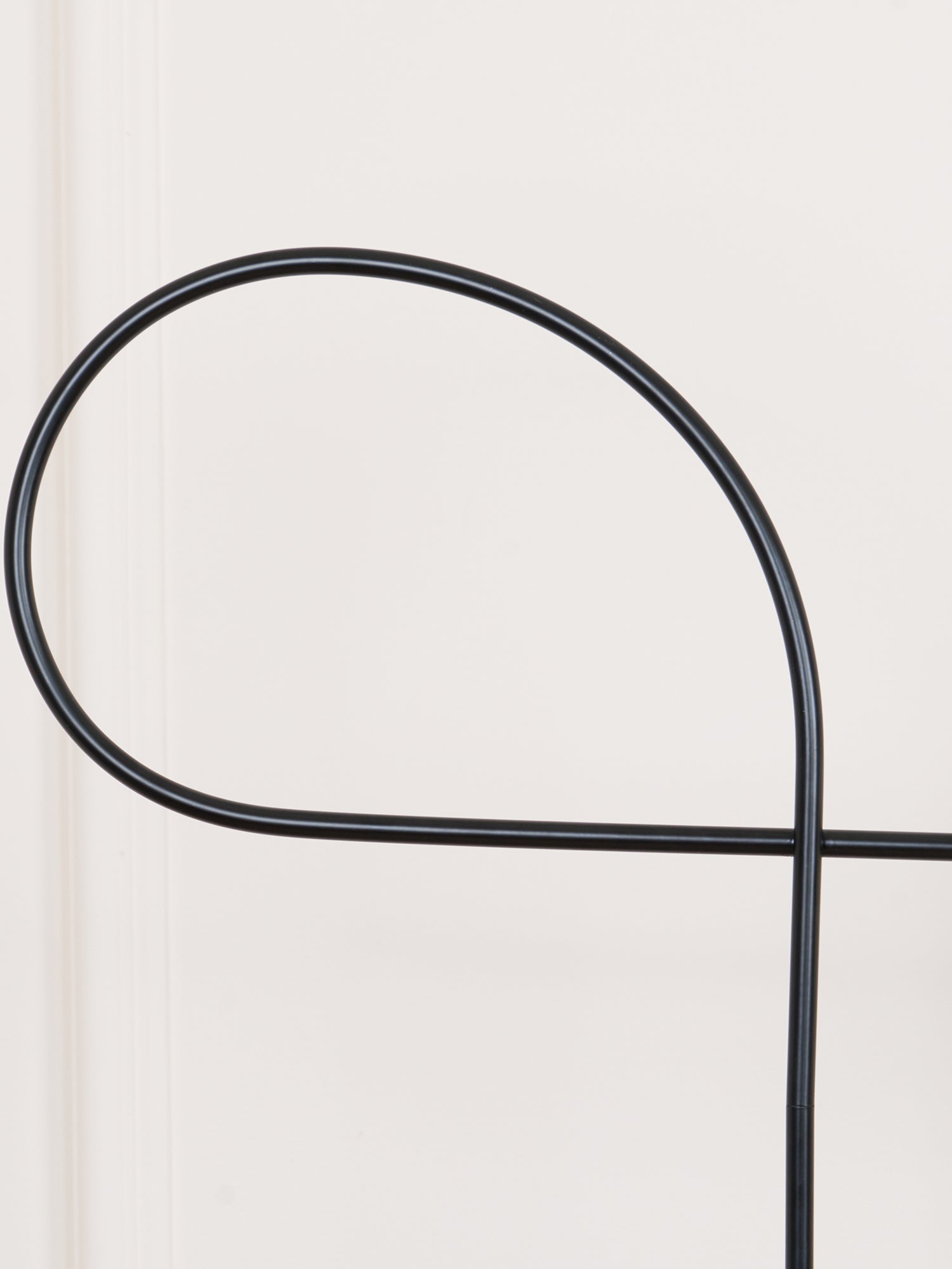 Zanoril Sculptural Floor Lamp-Neutral Decor
