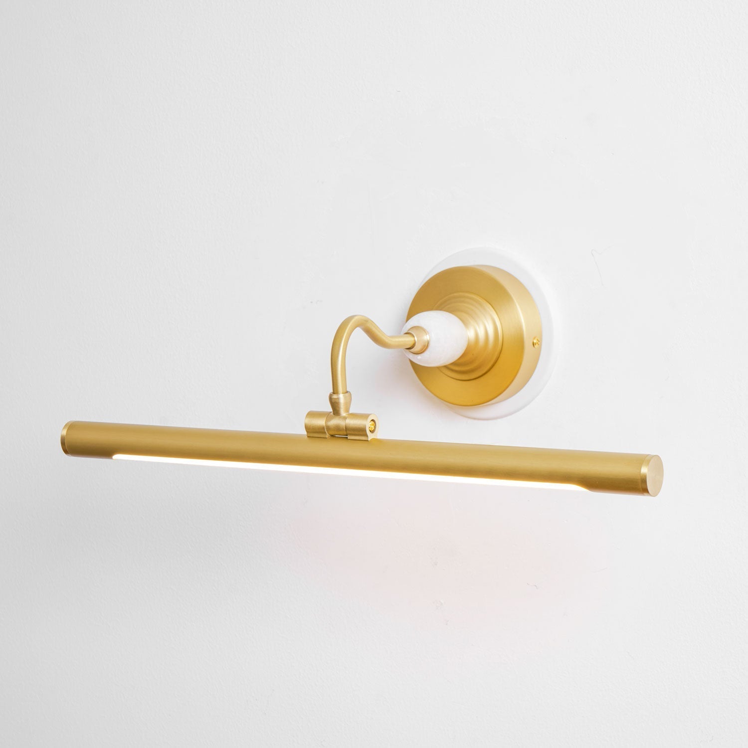 Liveno Elegance Art Linear Wall Light-Neutral Decor