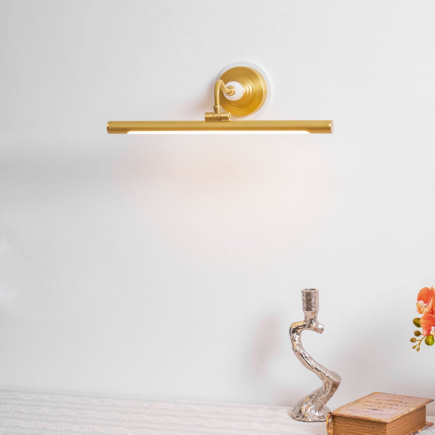 Liveno Elegance Art Linear Wall Light-Neutral Decor