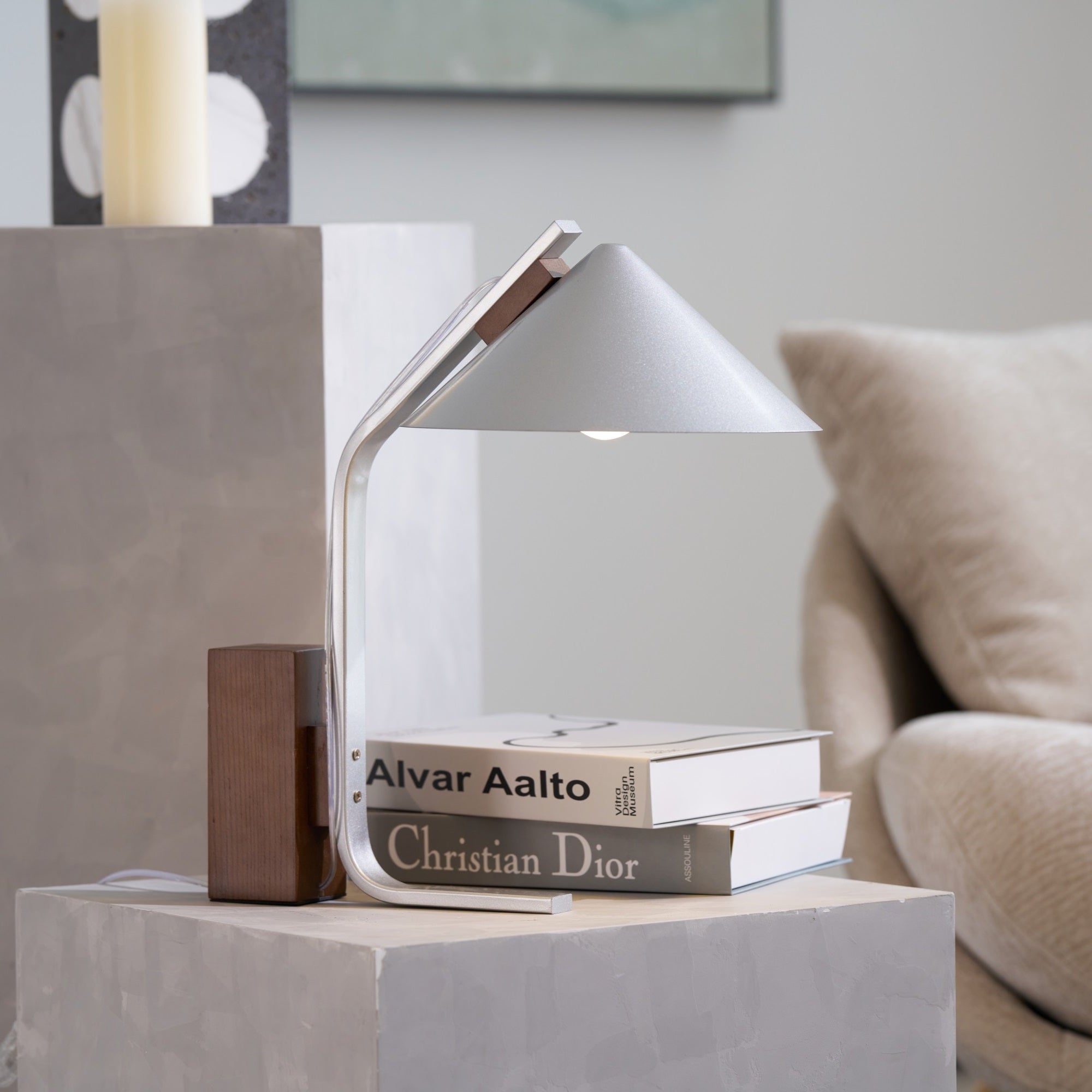 Ireld Modern Table Lamp-Neutral Decor