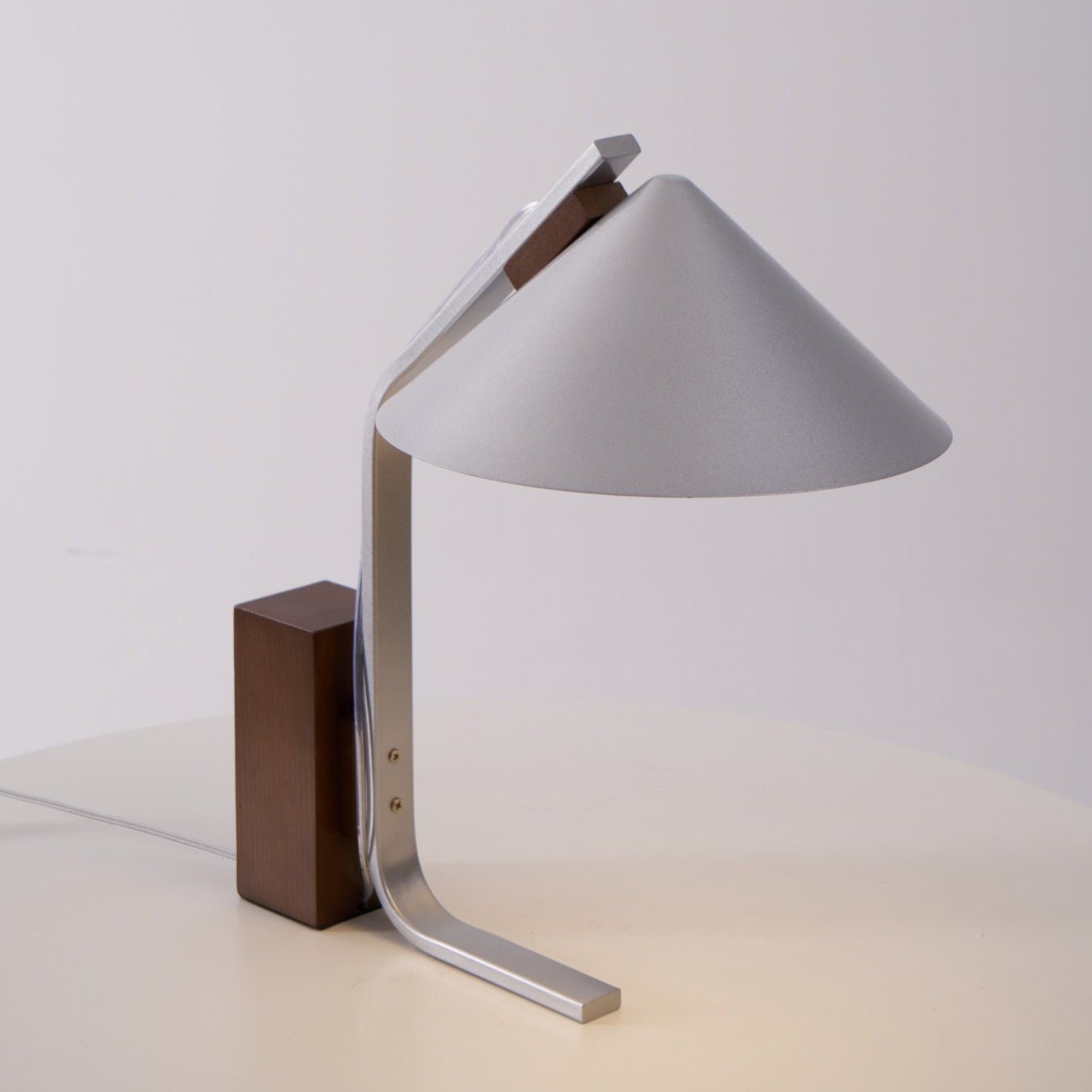 Ireld Modern Table Lamp-Neutral Decor