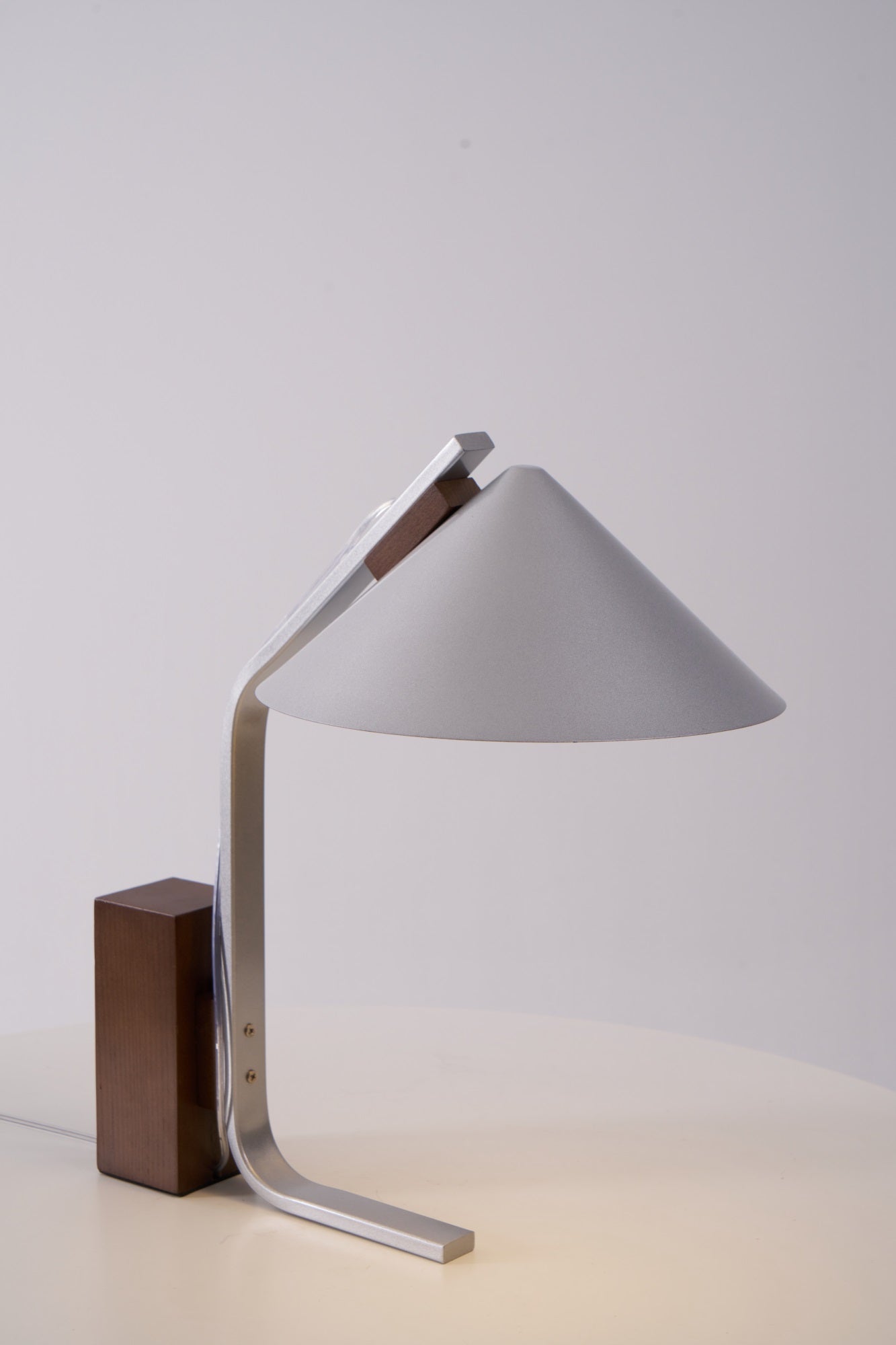 Ireld Modern Table Lamp-Neutral Decor