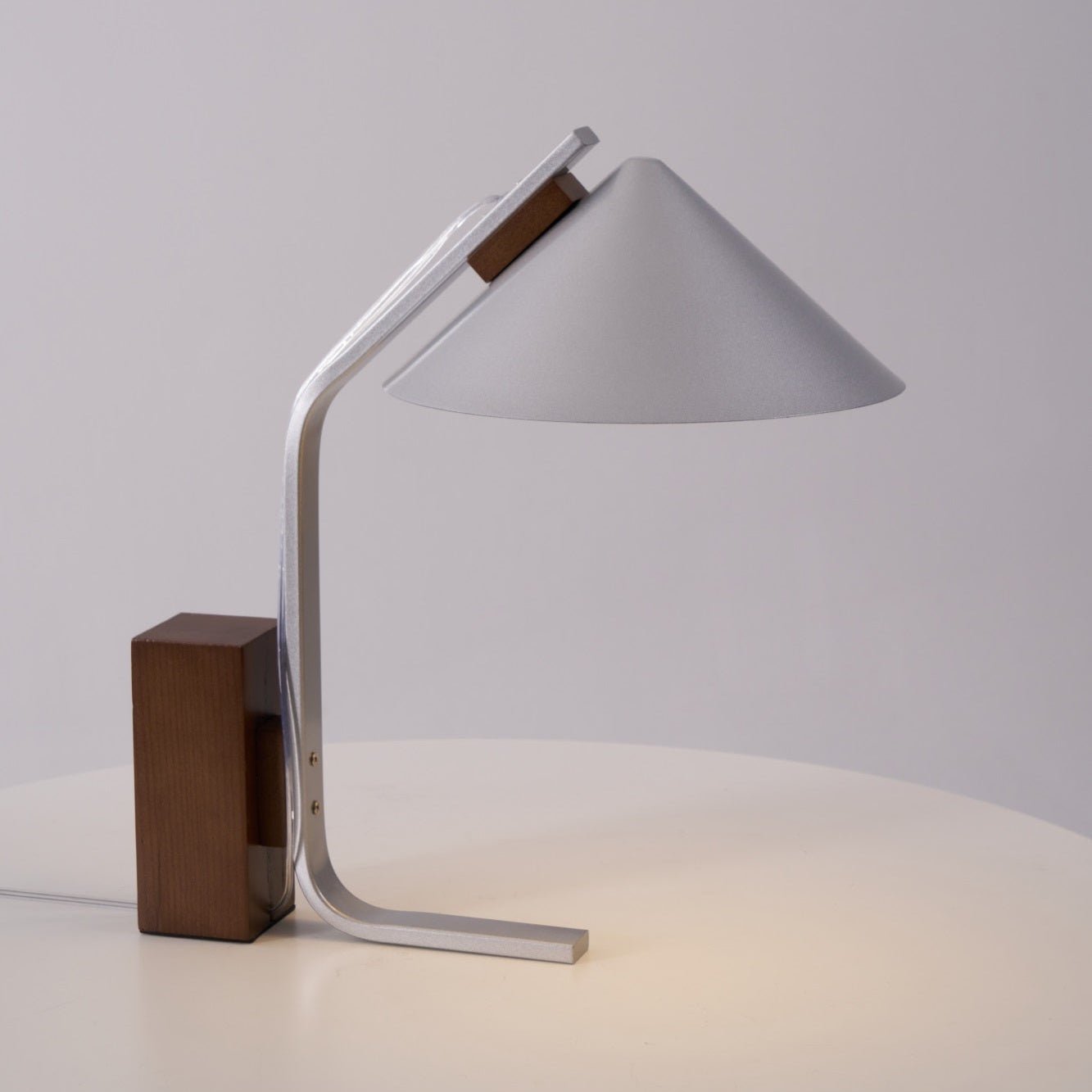 Ireld Modern Table Lamp-Neutral Decor
