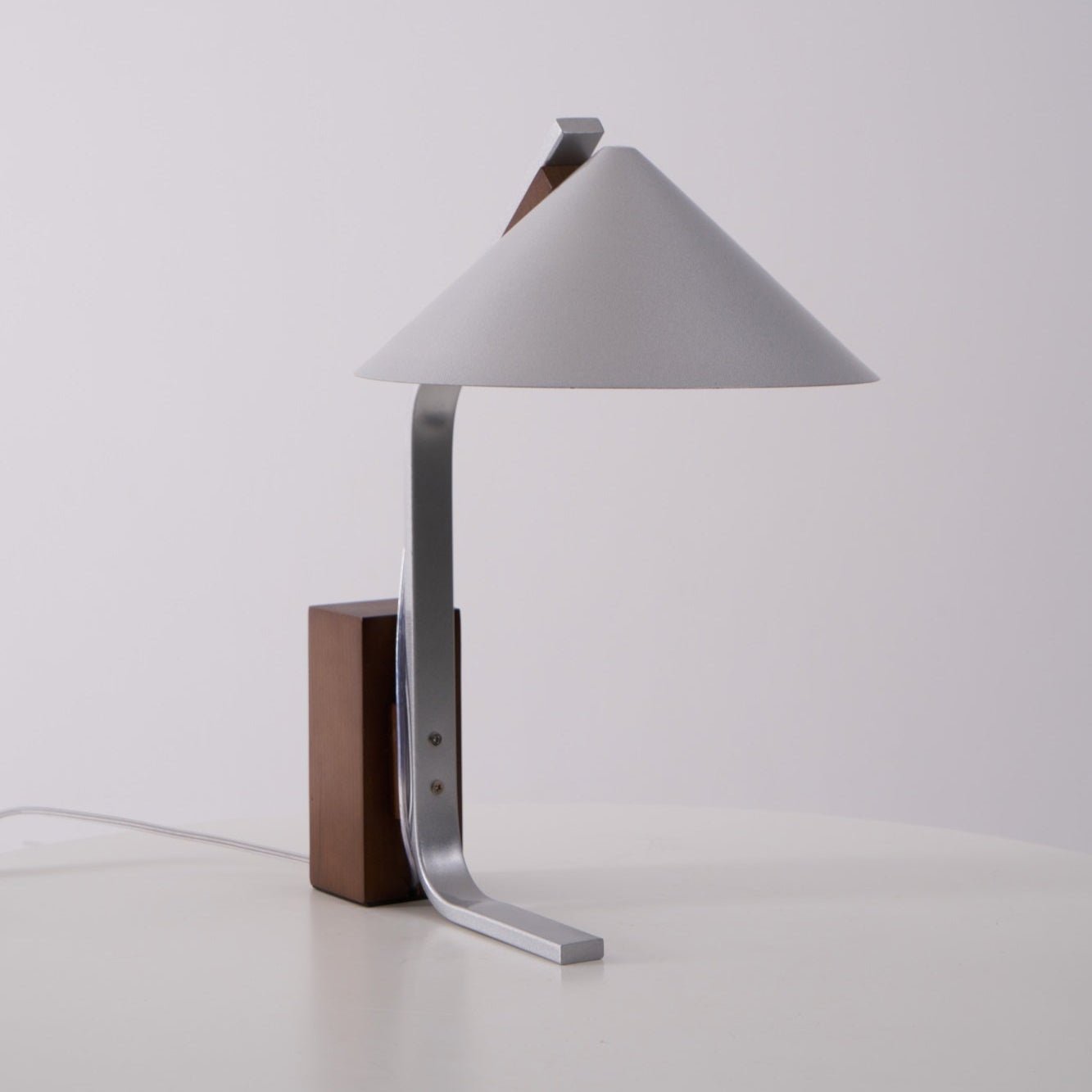 Ireld Modern Table Lamp-Neutral Decor