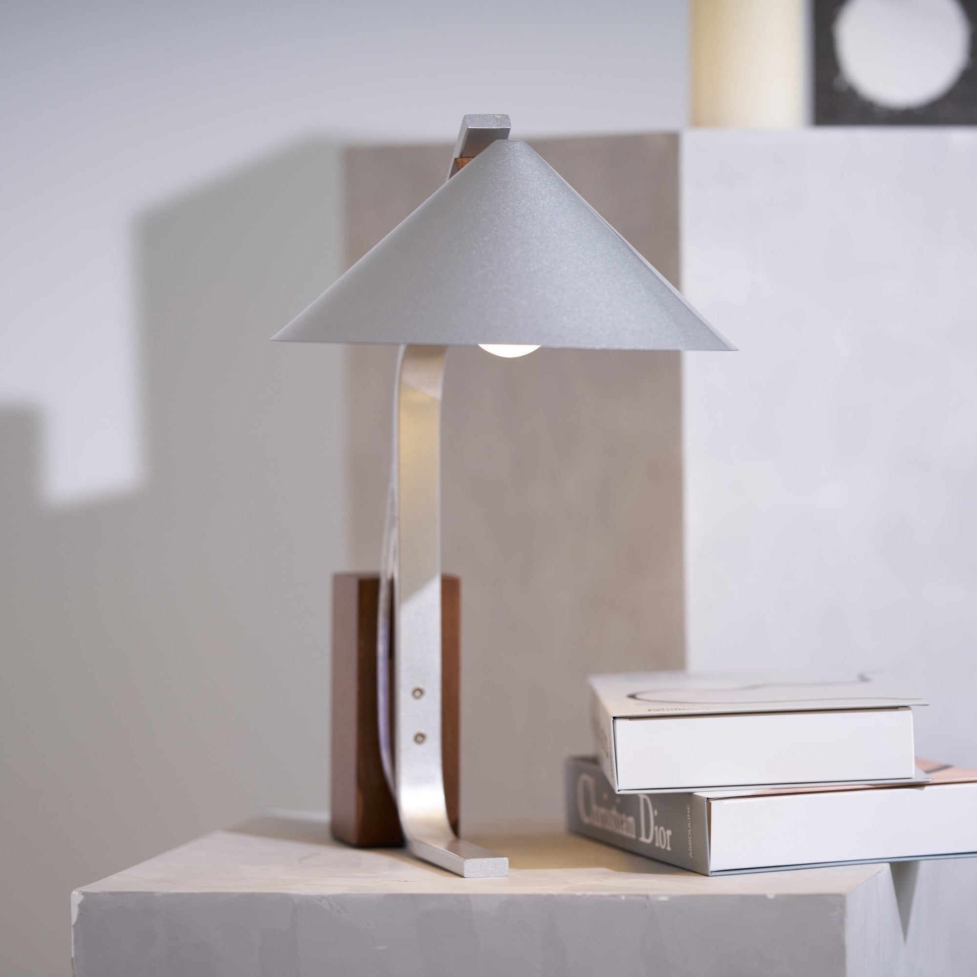 Ireld Modern Table Lamp-Neutral Decor