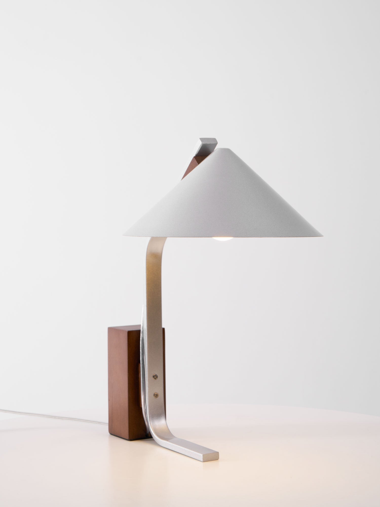 Ireld Modern Table Lamp-Neutral Decor