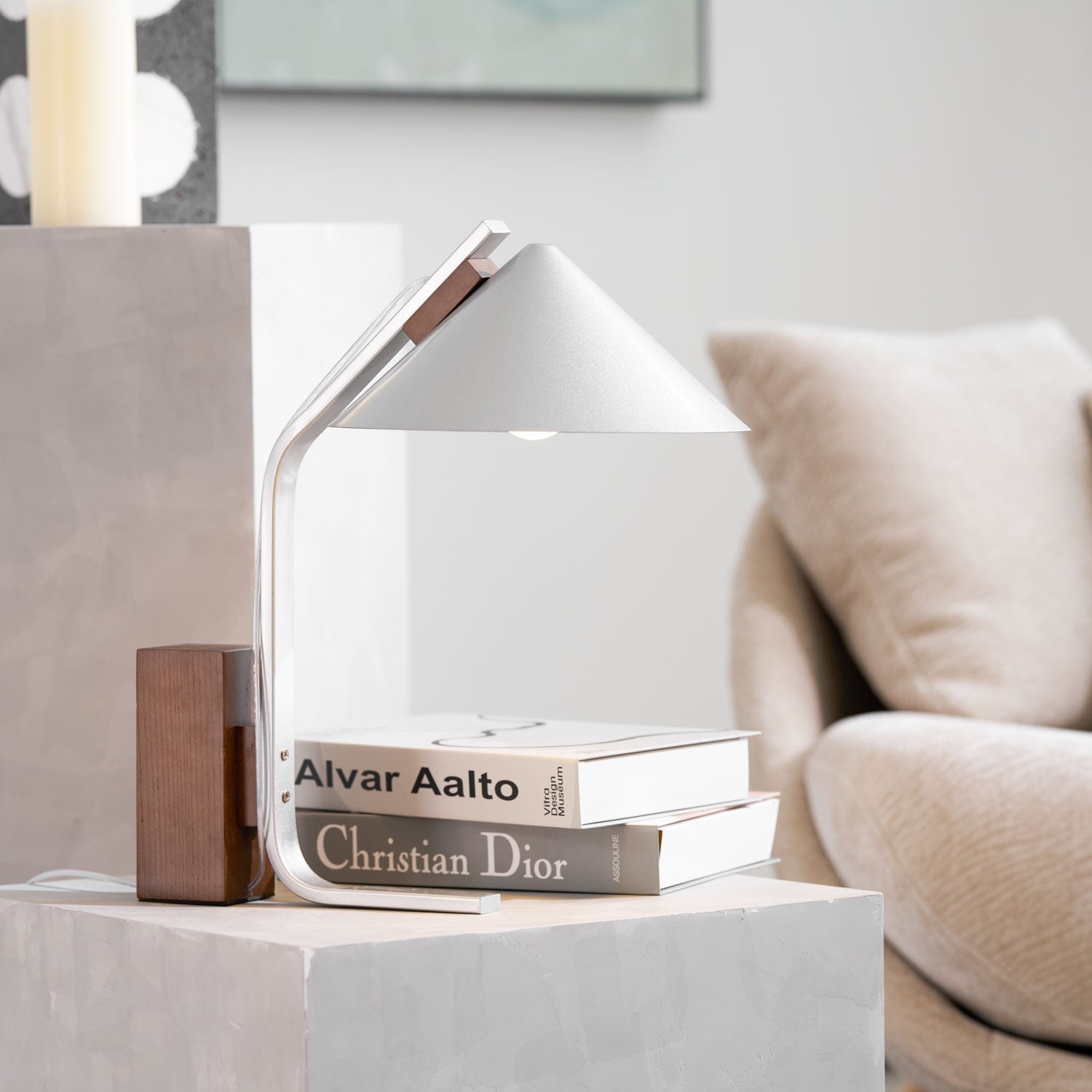 Ireld Modern Table Lamp-Neutral Decor